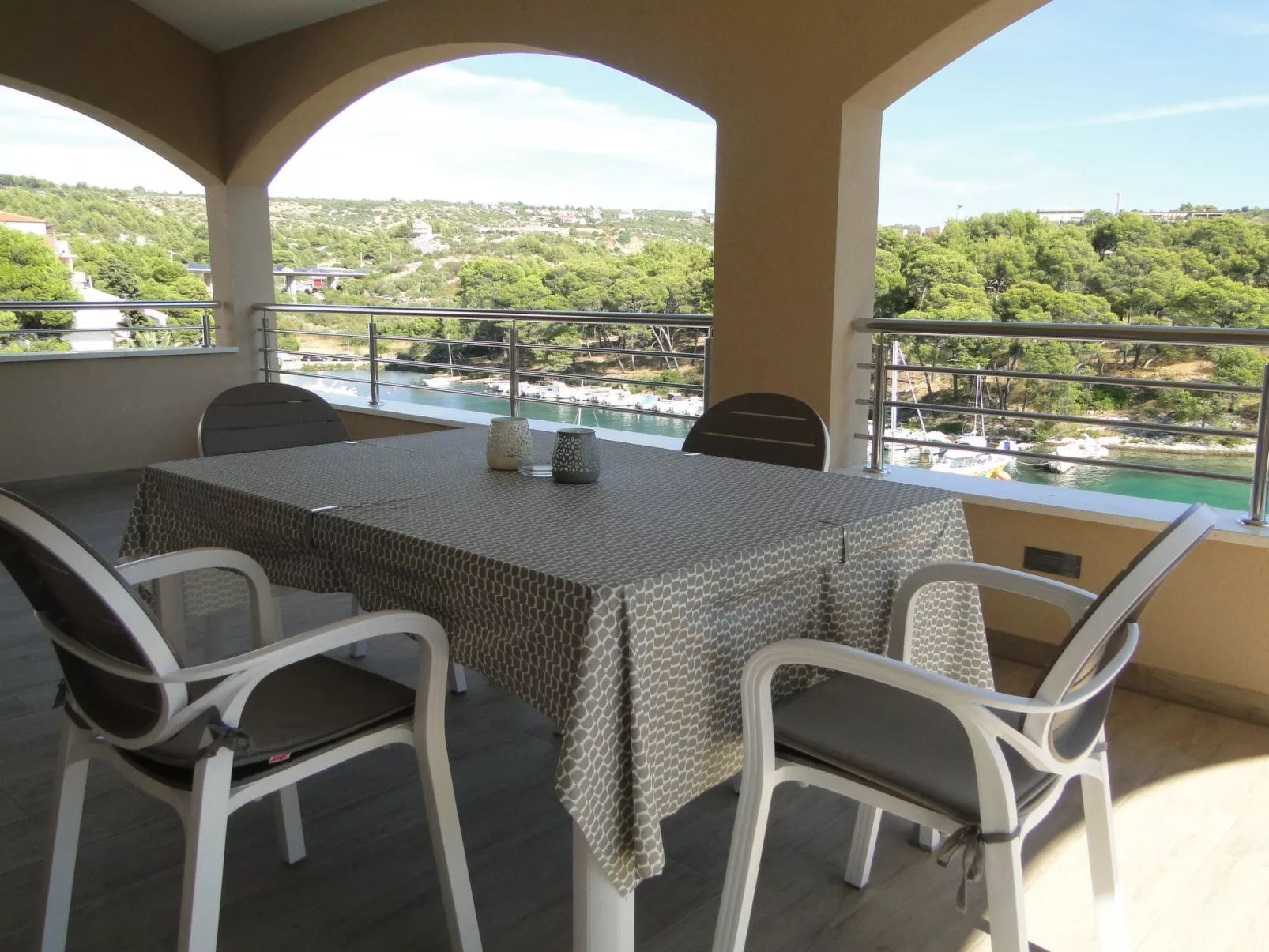 Aurea 3 Modernes Apartment direkt am Meer - Image-tags.info