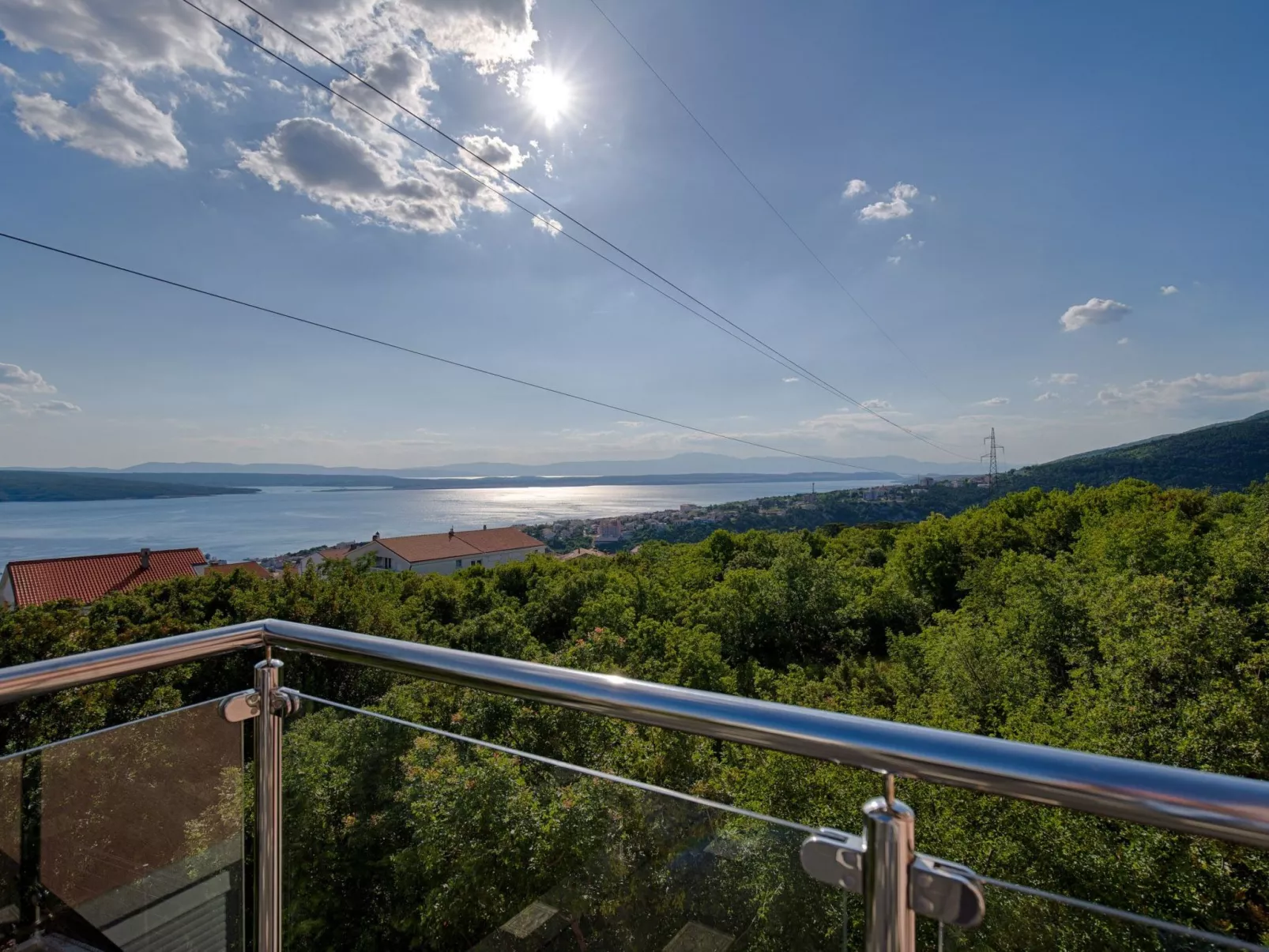 Villa mit Pool und schönem Meerblick - Image-tags.info