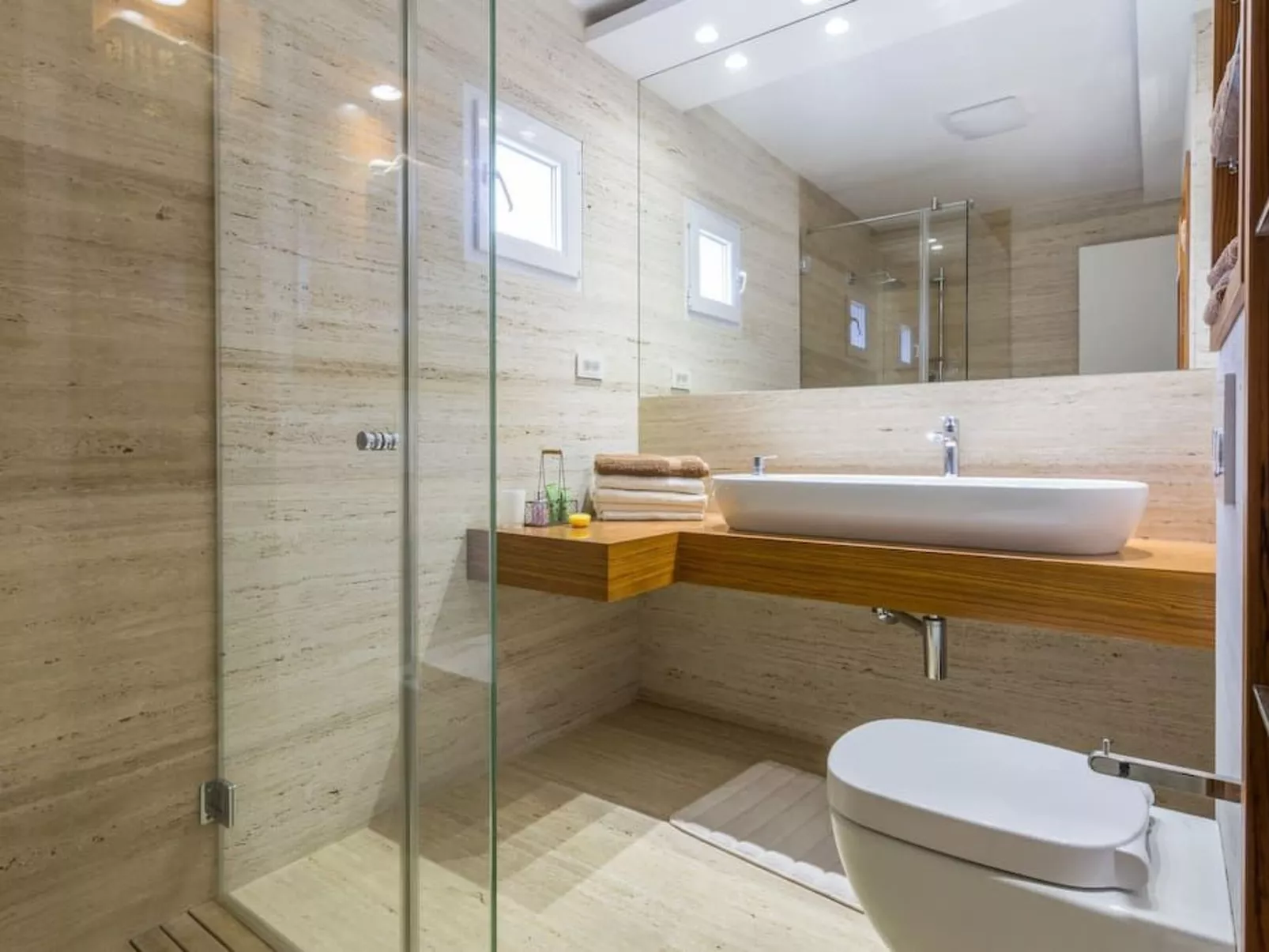 Luxuriöse Villa White Rose mit Pool in der Nähe von Zrče Beach - Image-tags.info