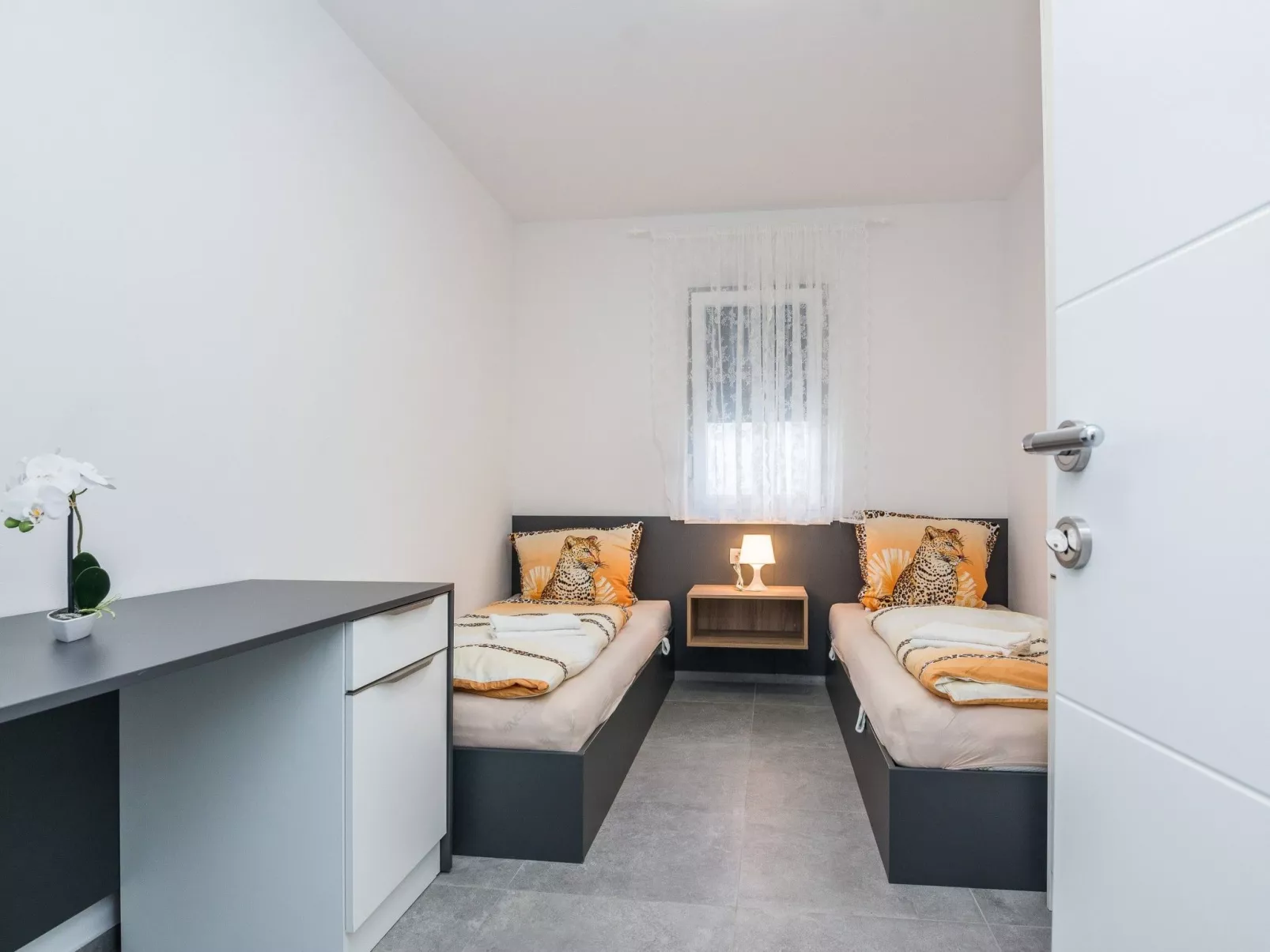 Apartment Spanic 1 - Image-tags.info