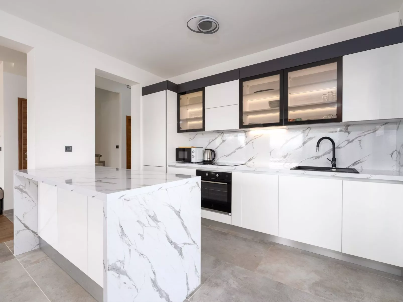 Villa "Rosemary" mit Pool und Panoramablick auf das Meer - Image-tags.info