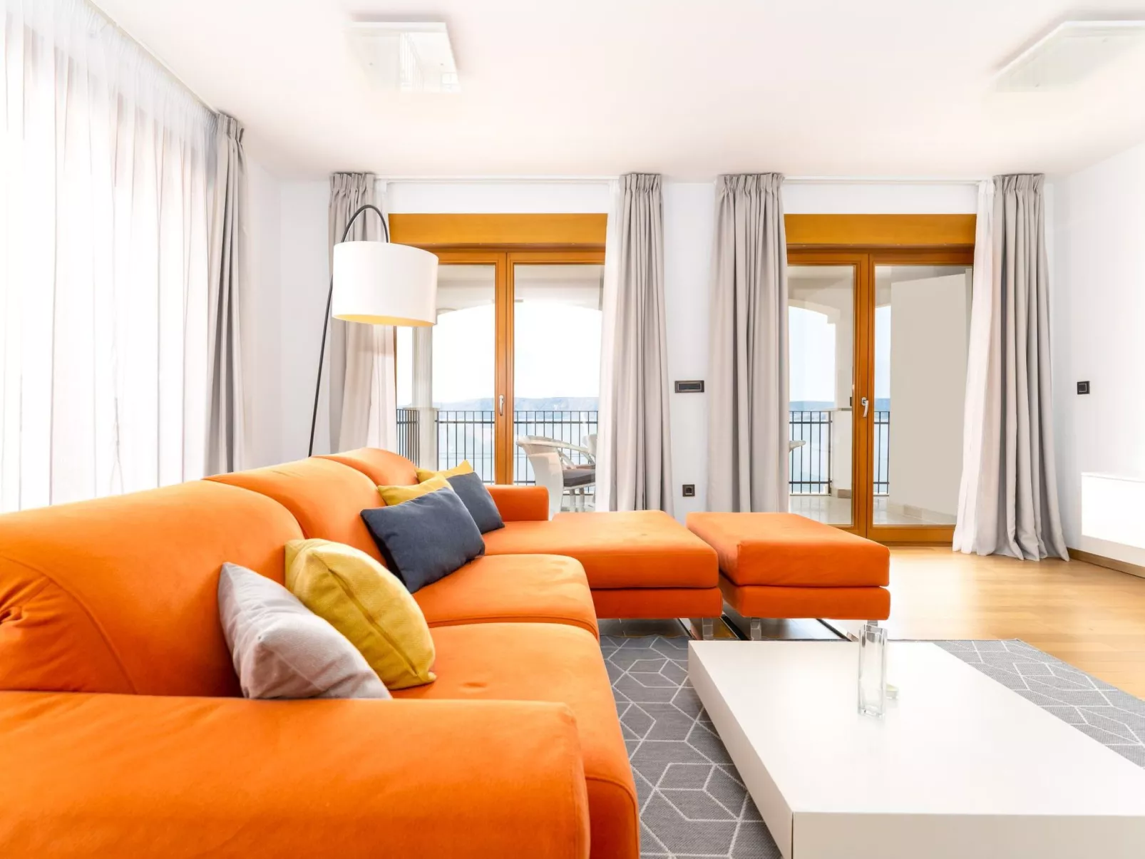 Wohnung "Zayml Povile" mit Blick auf das Wasser - Image-tags.info