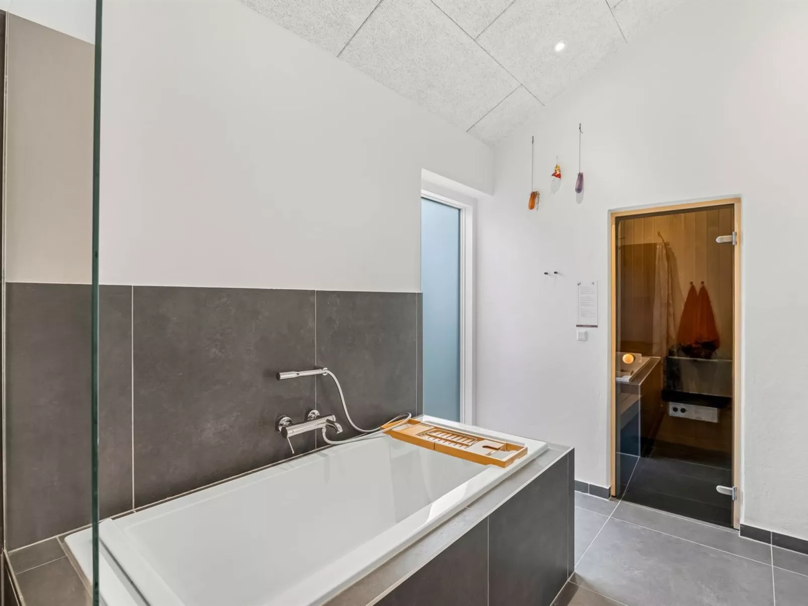 "Elenor" - 900m from the sea-Binnen