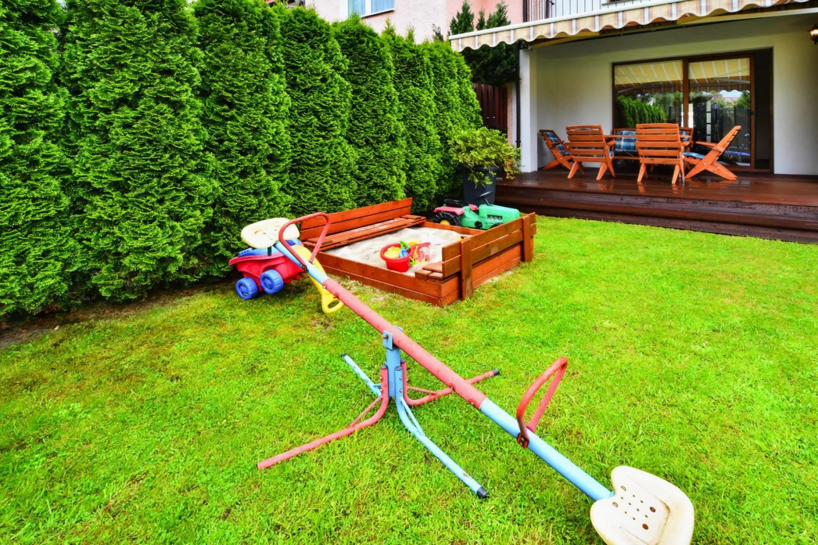 Dom wakacyjny w Kołobrzegu - Tuinen zomer