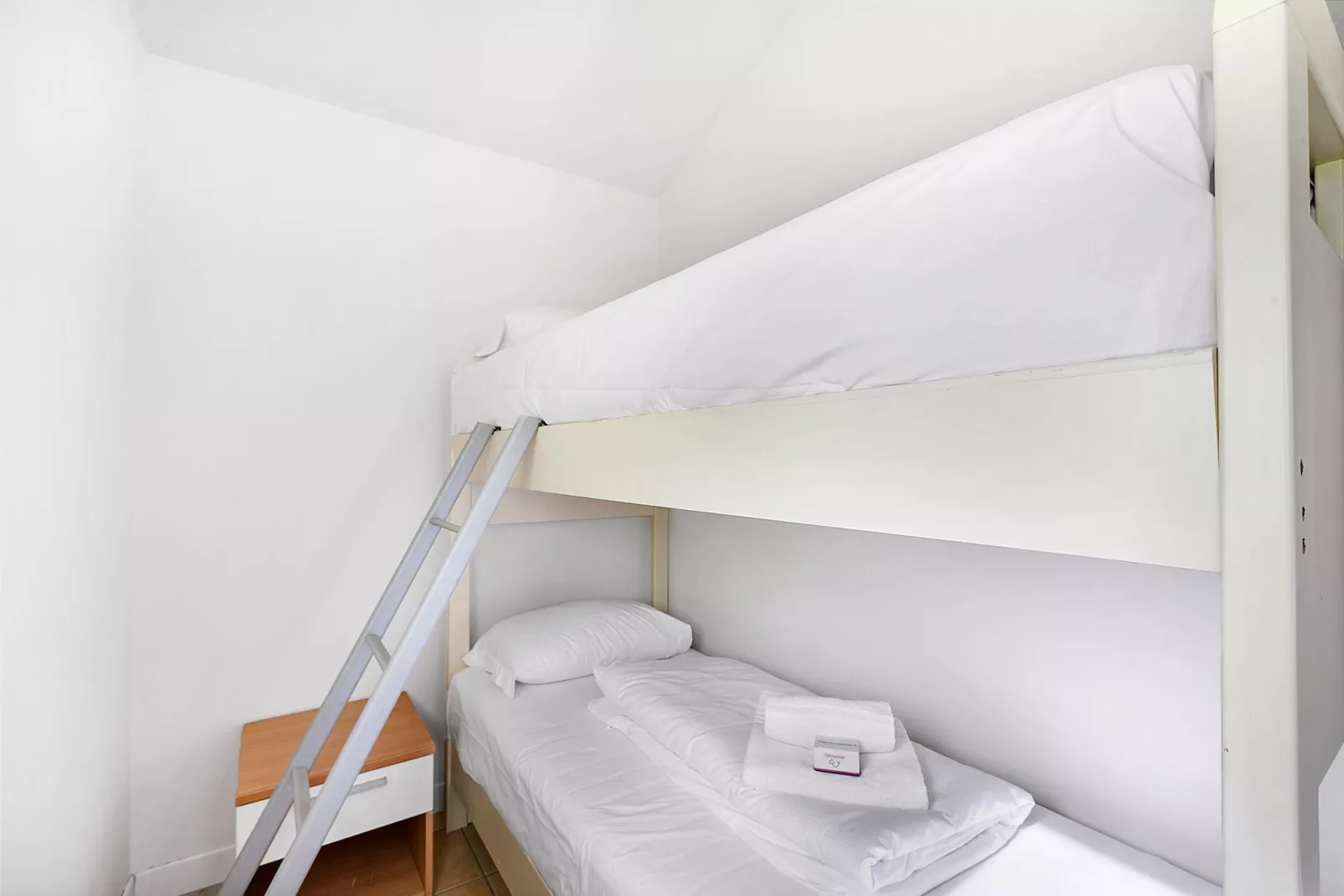 RESIDENCE PORTO LETIZIA - VILLAS-STUDIO 4 PAX VISTA LAGO DELUXE 8214 - VSLD4