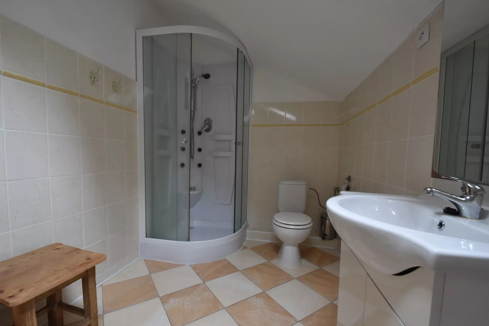 Chalet Nisou-Badkamer