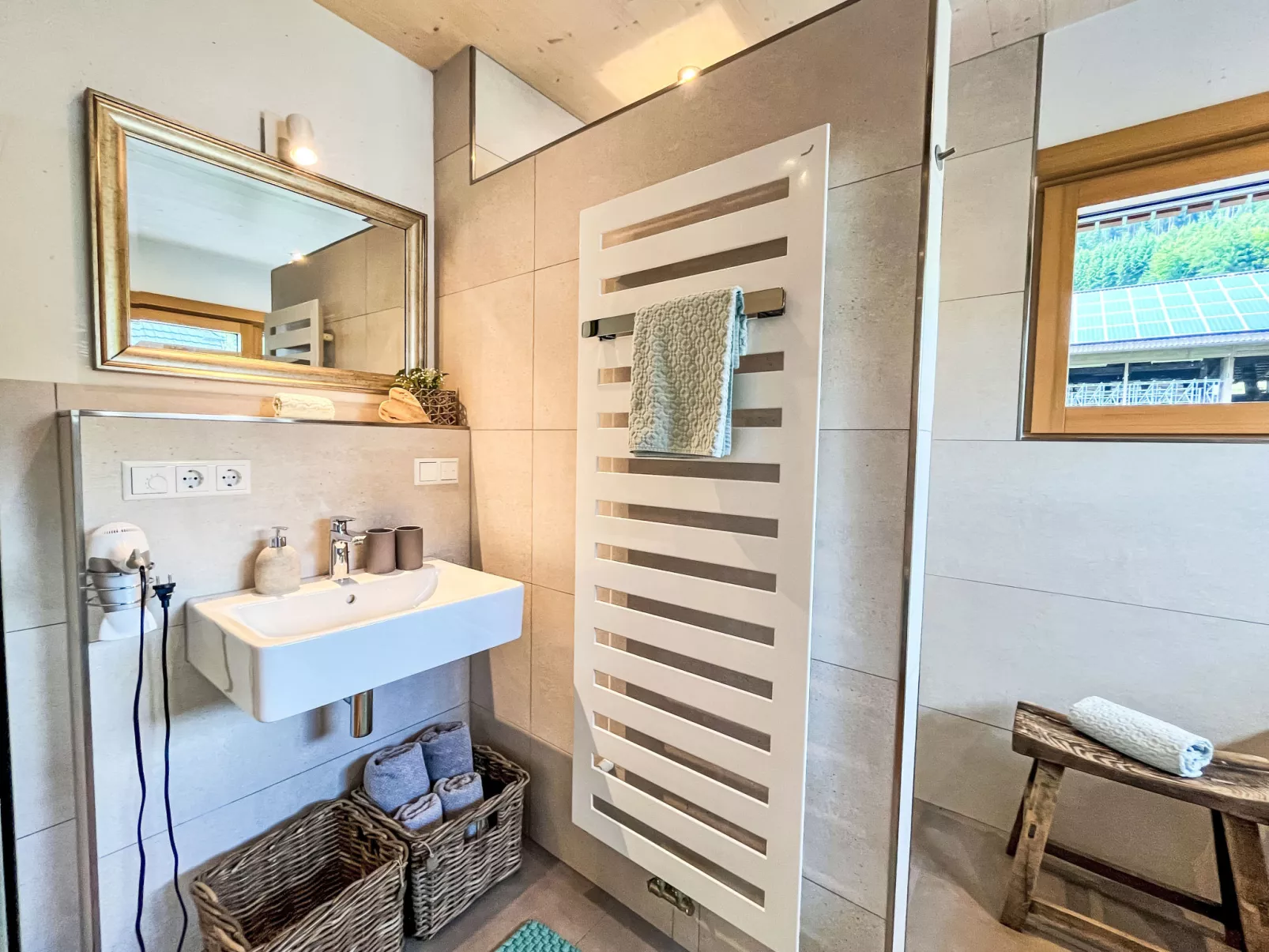 Kinast (HFT201) - Binnen