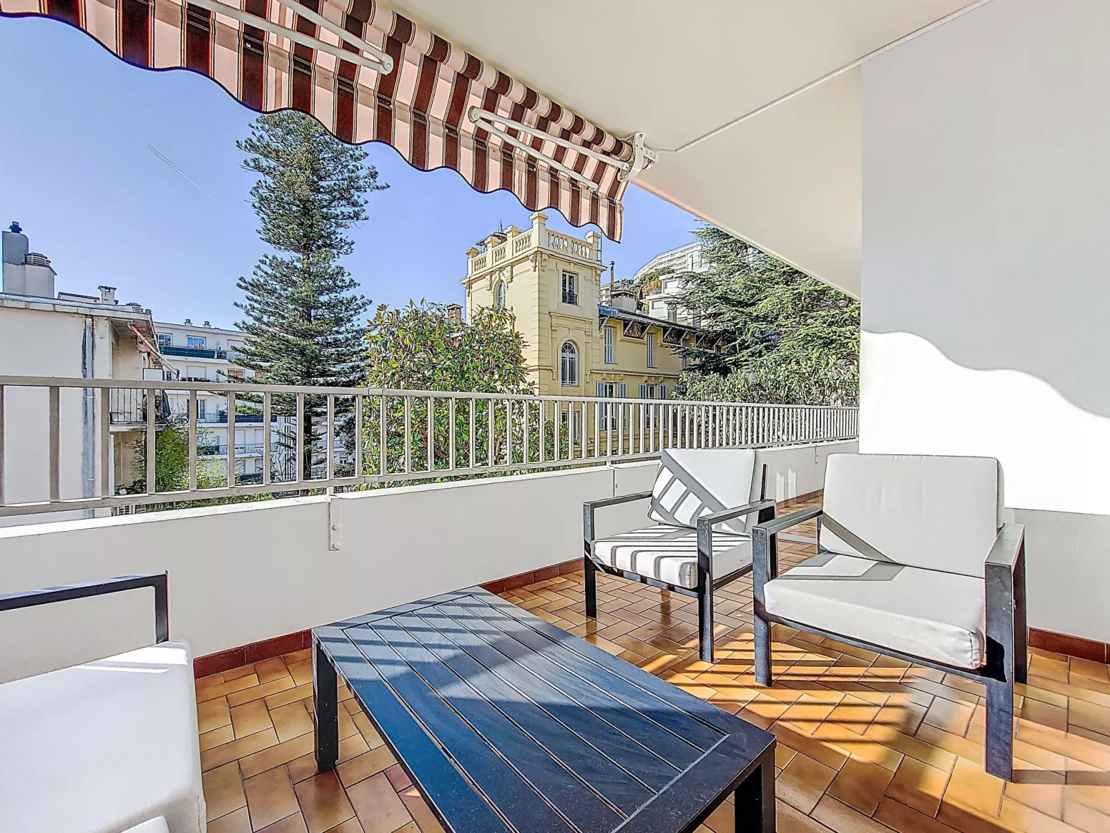 Le Clos tranquille - Buiten