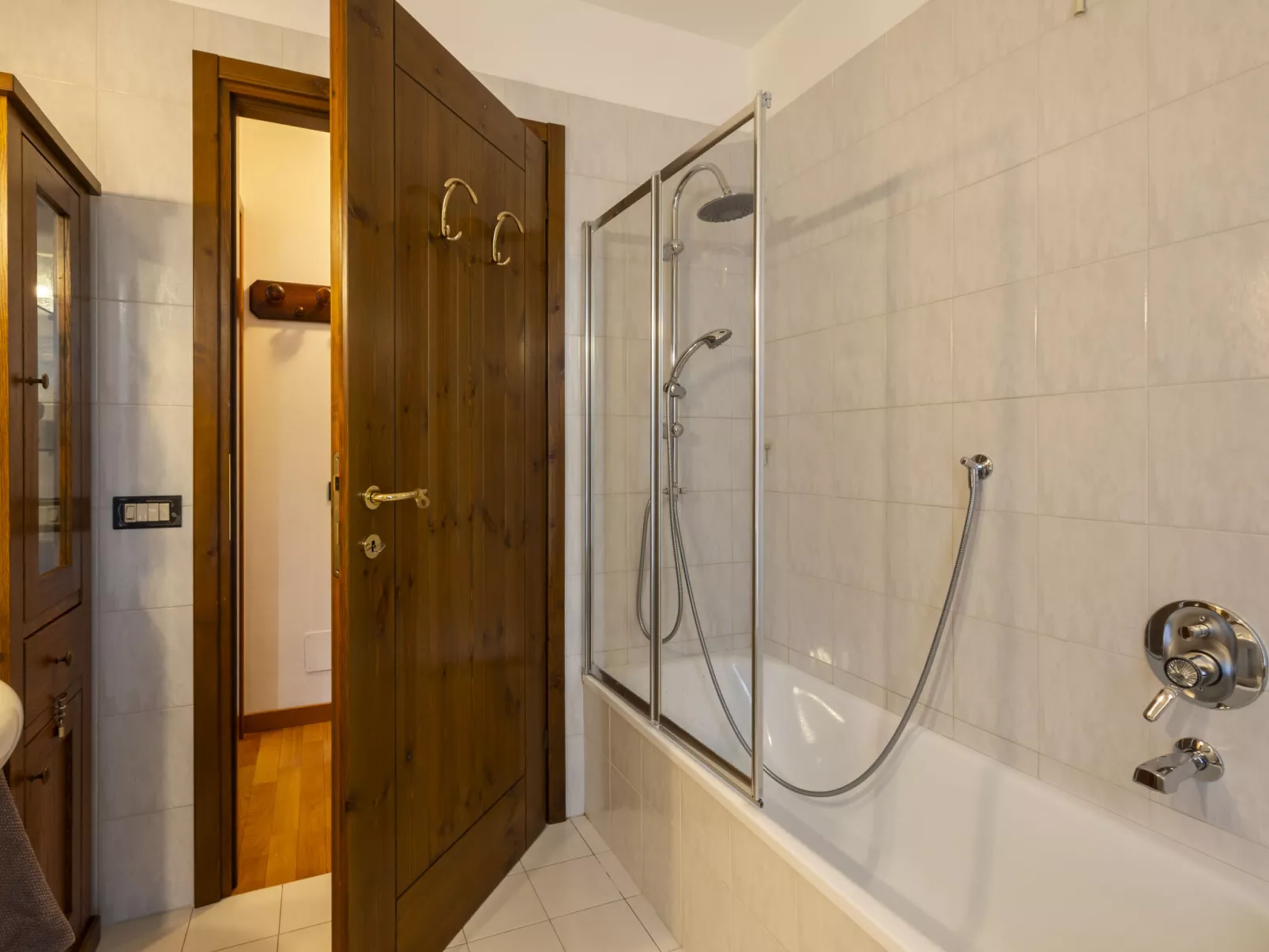 Monte Confinale Terrace View-Binnen