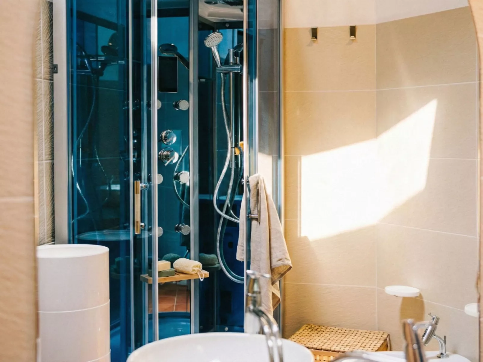 Crystal Sea Apartment-Binnen