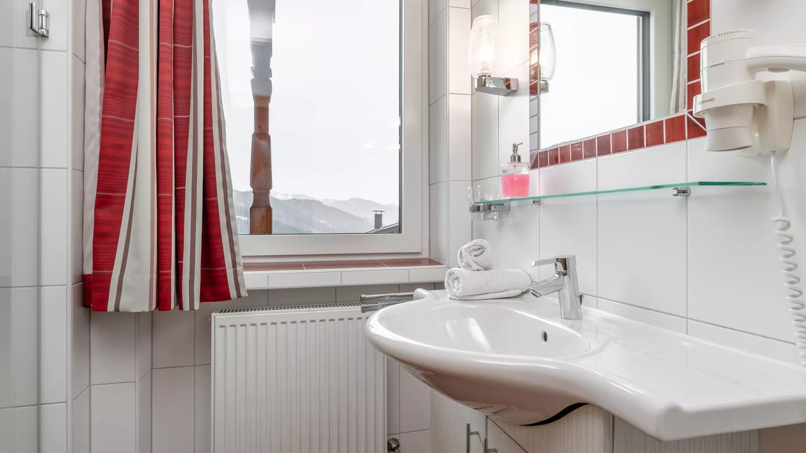 Landhaus Marchfeld Top 1  Top 2 - Badkamer