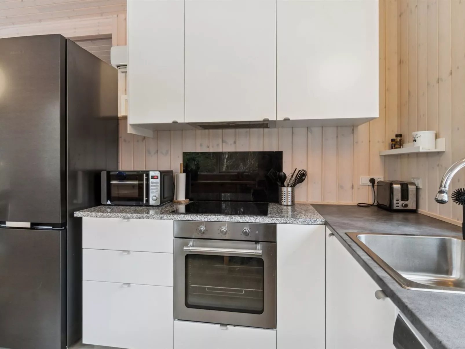 "Amitola" - 800m from the sea-Binnen