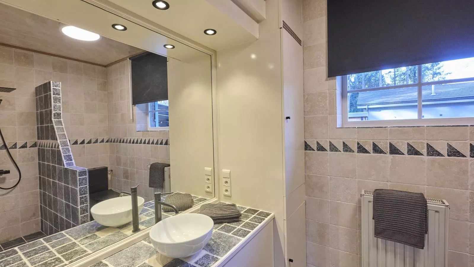 Lierelodge - Badkamer