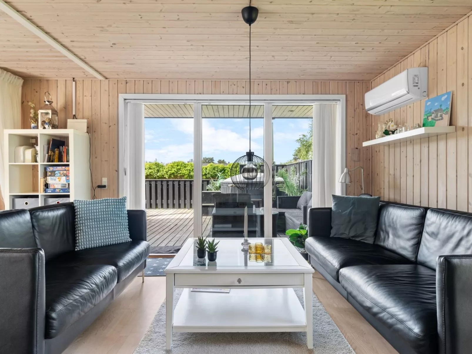 "Anouk" - 700m from the sea-Binnen