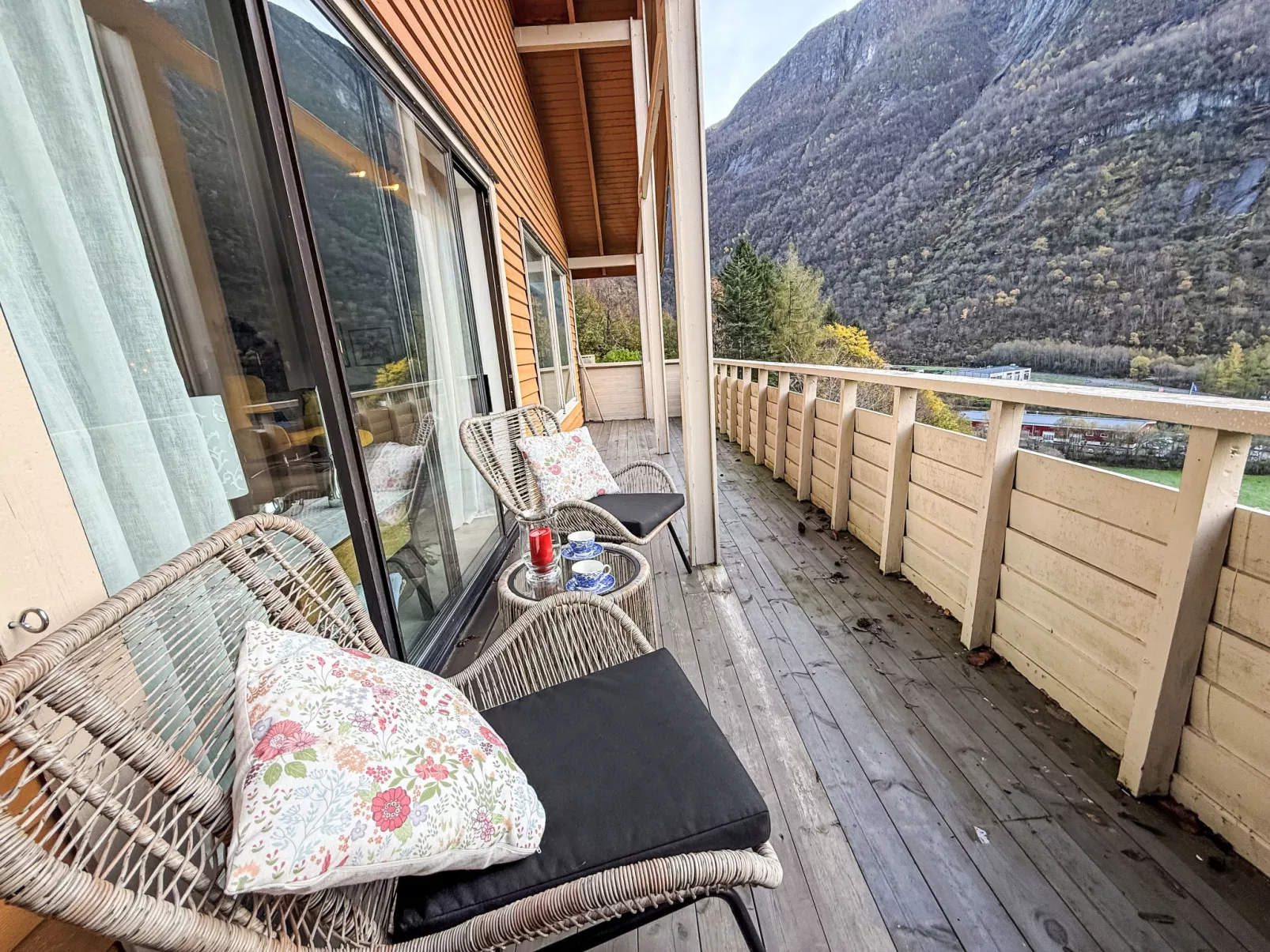 Høyanger Panorama - Binnen