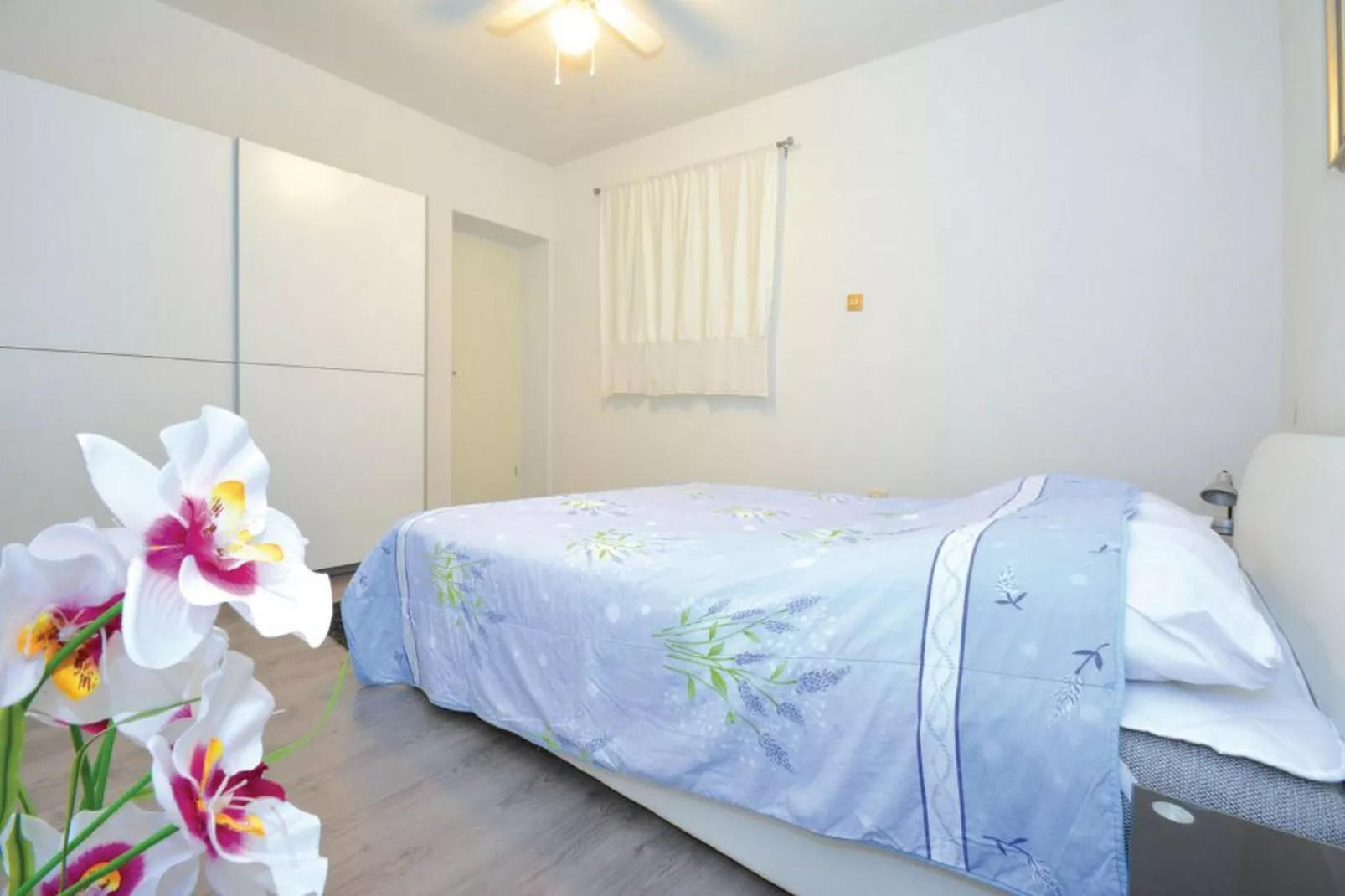 Villa Blanka - Six Bedroom Villa with Swimming Pool and Sea View-Slaapkamer