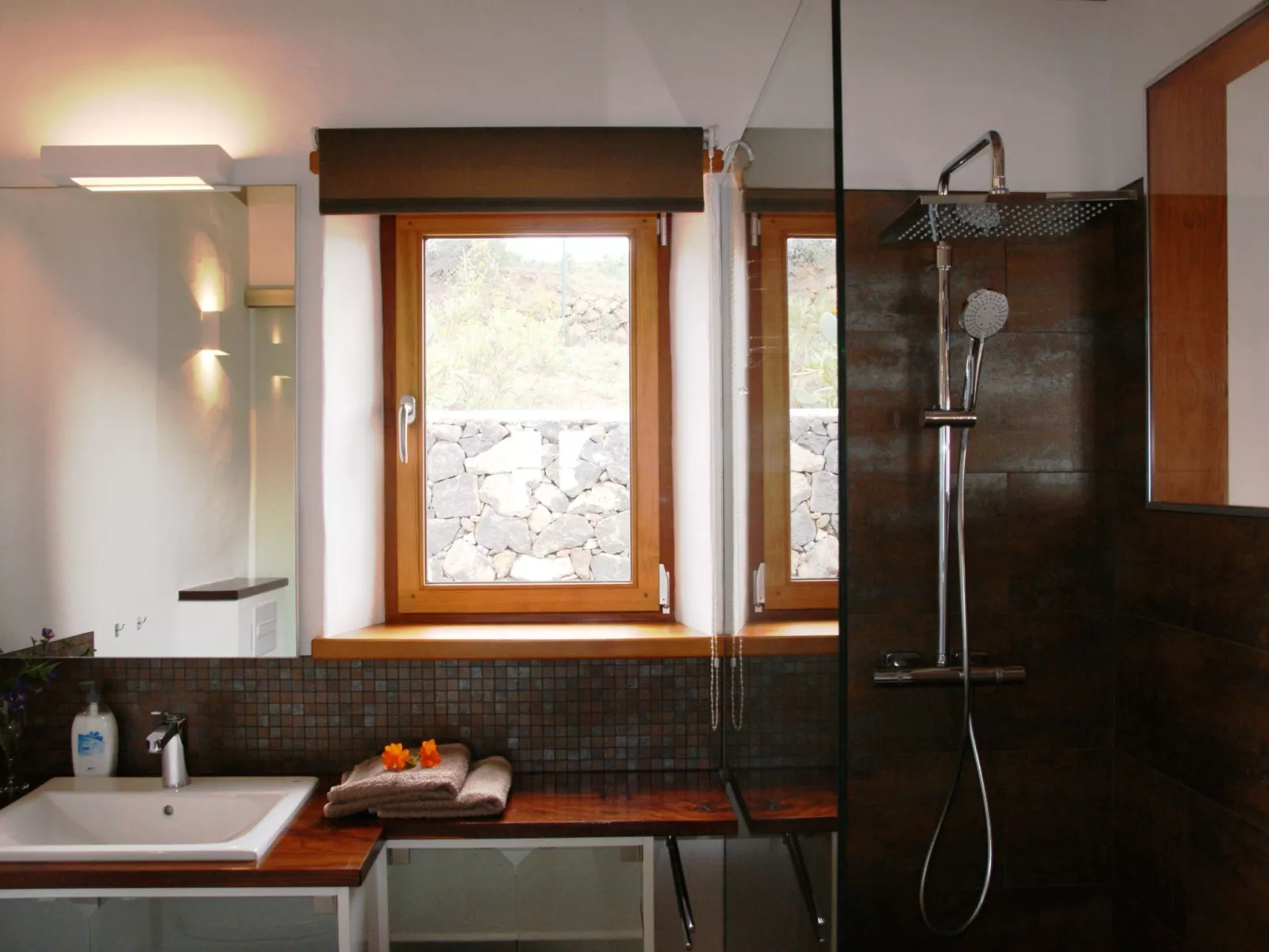 Romantische Ferienvilla mit Infinity-Pool und Panoramameerblick - Image-tags.info