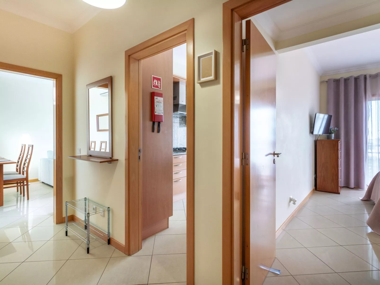 "Elena 1" mit Blick auf das Wasser - Image-tags.info