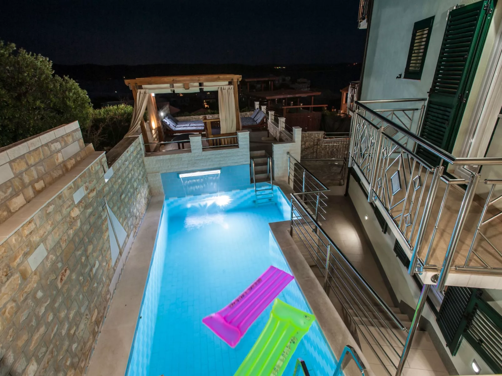 Villa "Villa Katy" mit Garten, Grill und Terrasse - Image-tags.info