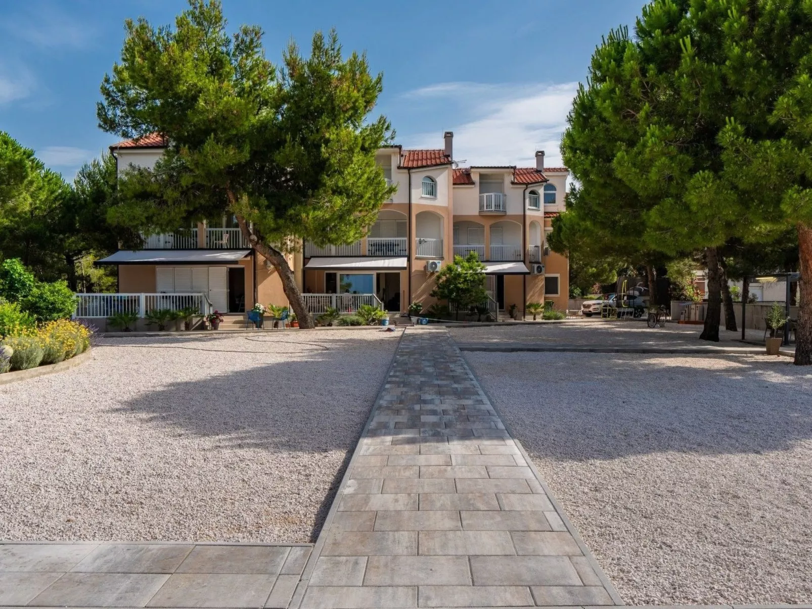 Apartment Sum mora 1 - Image-tags.info