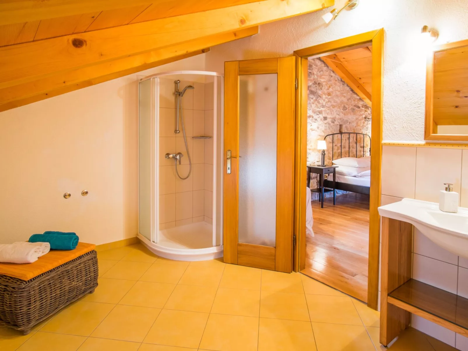 Villa mit Pool, Olivengarten und Meerblick - Image-tags.info