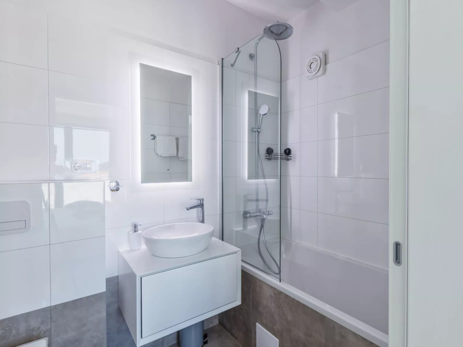 Villa Tyra - Image-tags.info