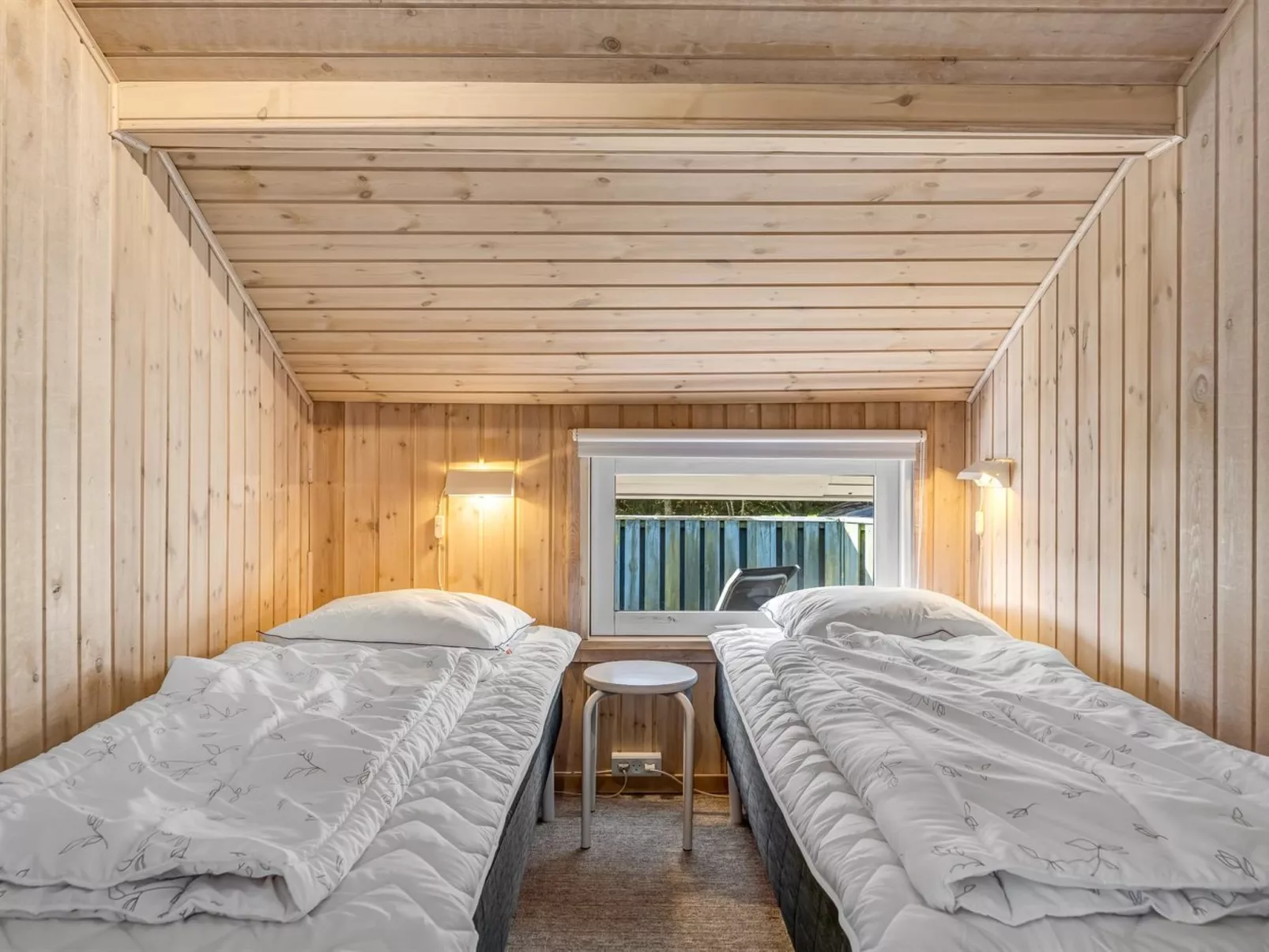 "Josef" - 1.2km from the sea - Binnen