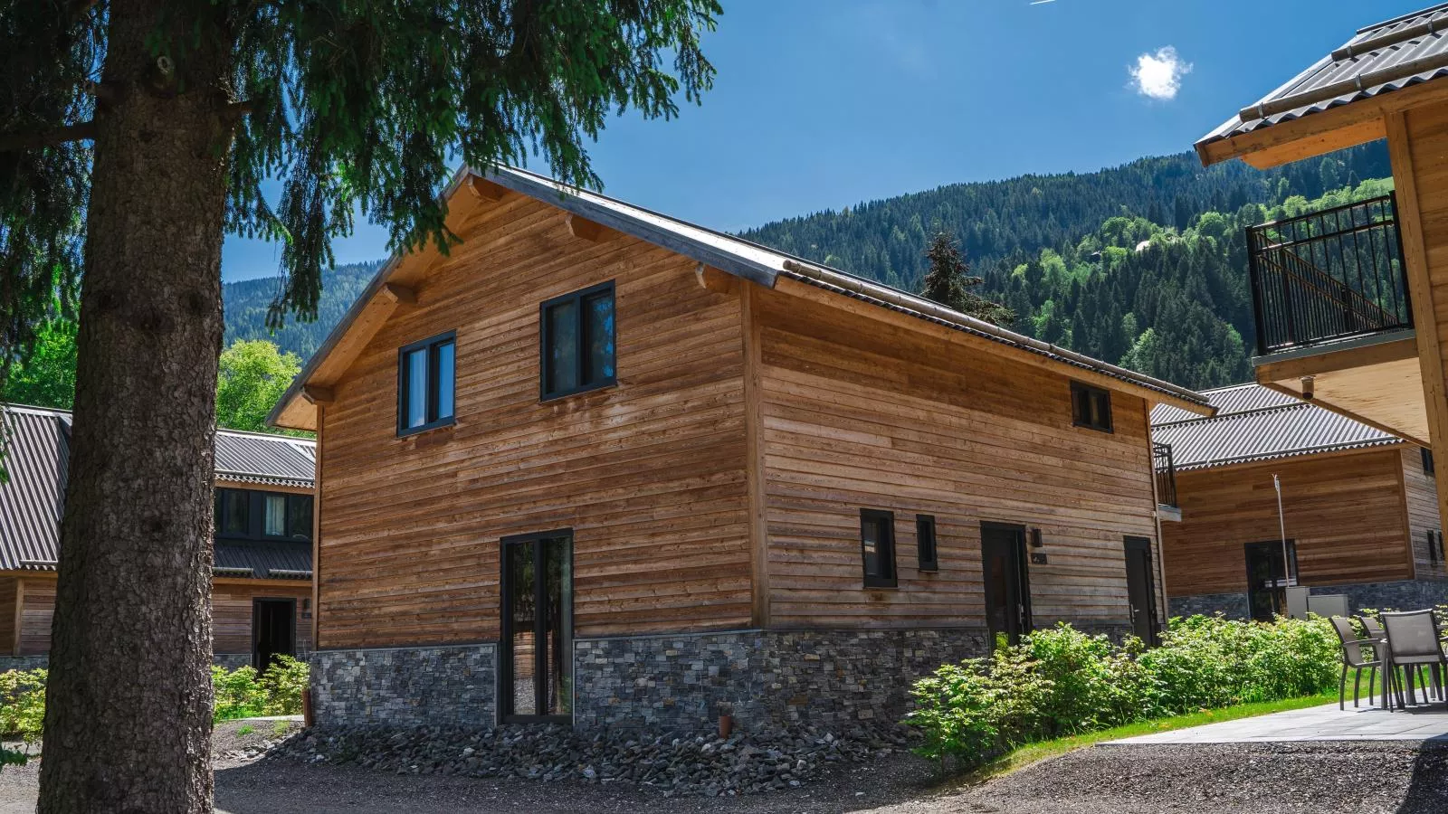 Alpenchalet Nockblick am Afritzer See - Buitenkant zomer