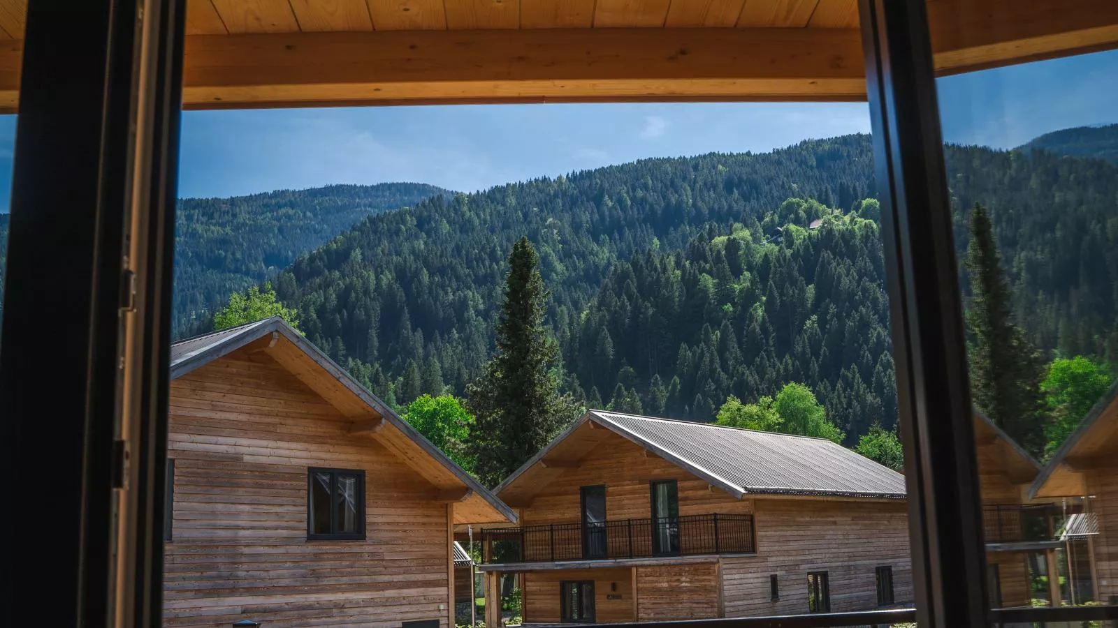 Seeblick am Afritzer See - Uitzicht zomer