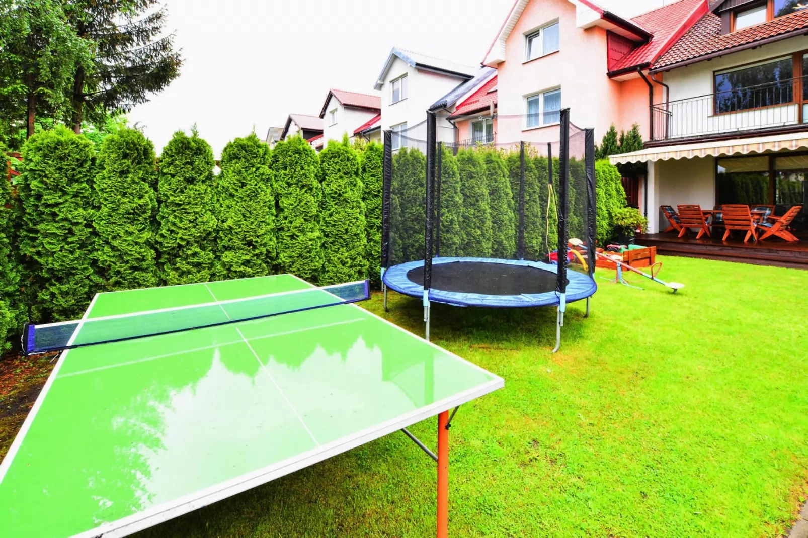 Dom wakacyjny w Kołobrzegu - Tuinen zomer