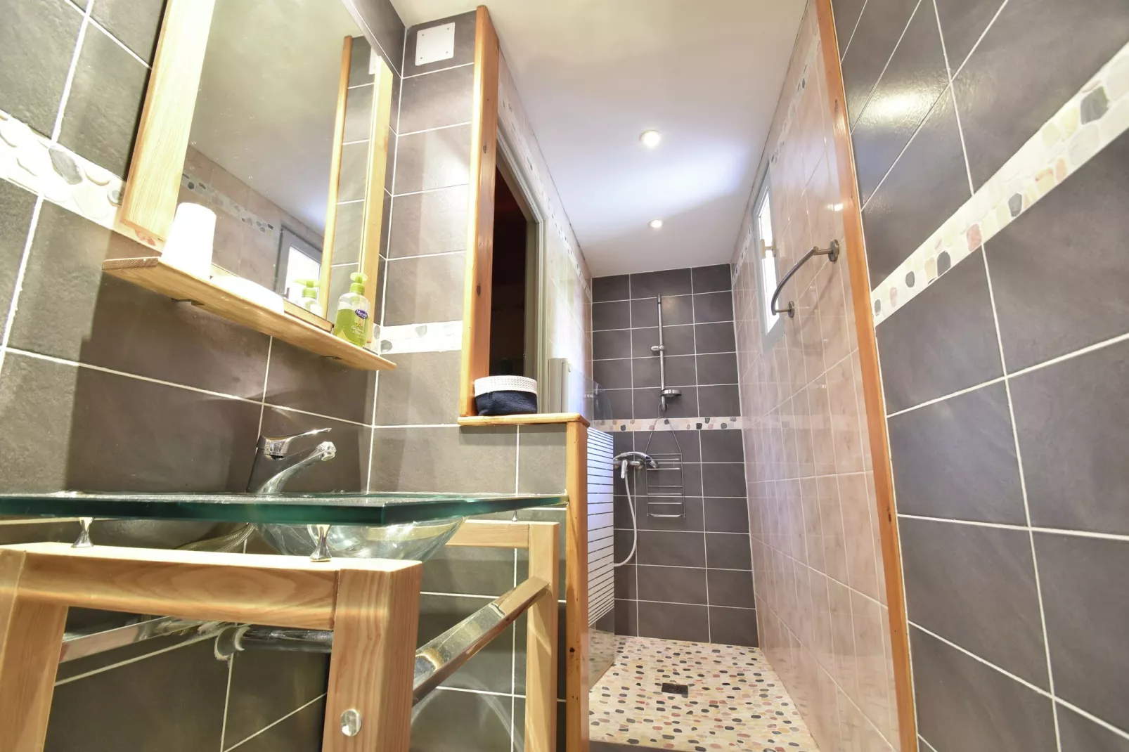 VILLA - FELINES MINERVOIS - Badkamer