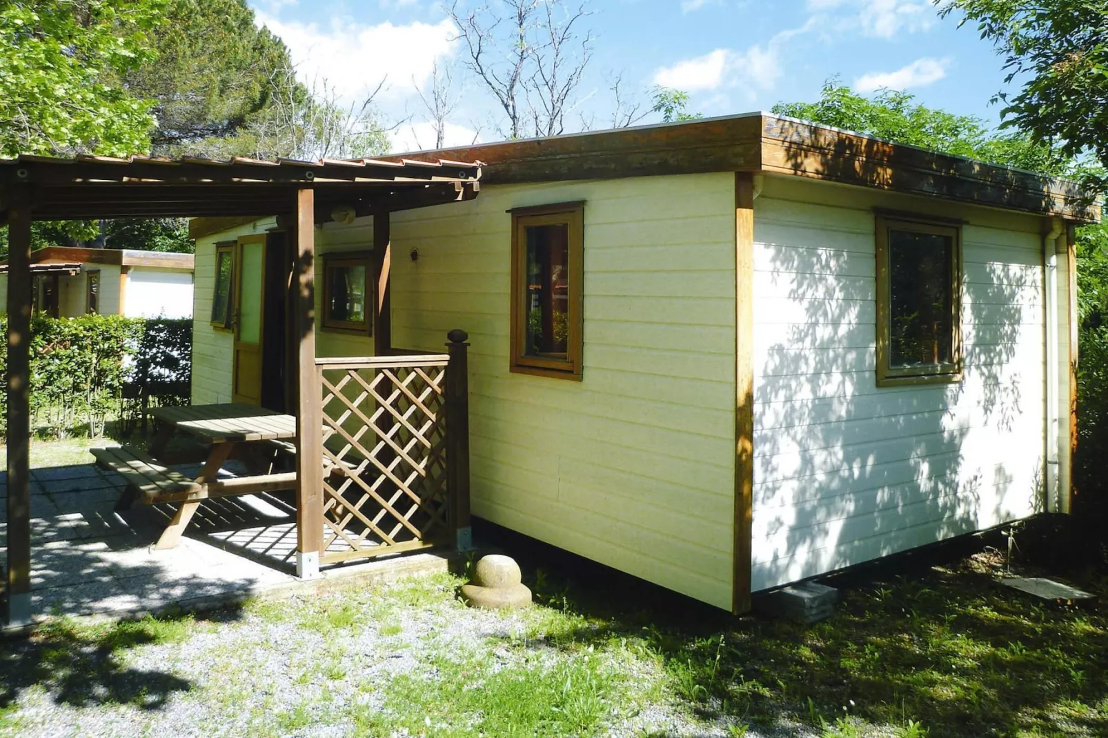 Ferienresort C'era Una Volta Villanova d'Albengo - Type B2 mit Veranda 20 qm - Buitenkant zomer