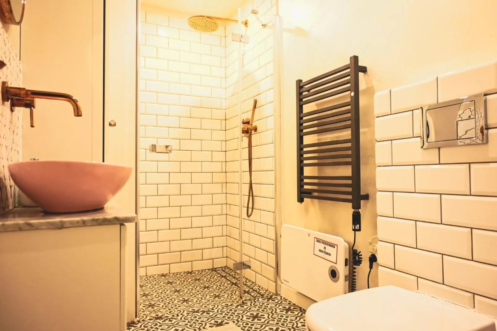 Dom w Starych Czaplach z domkiem na drzewie-Badkamer