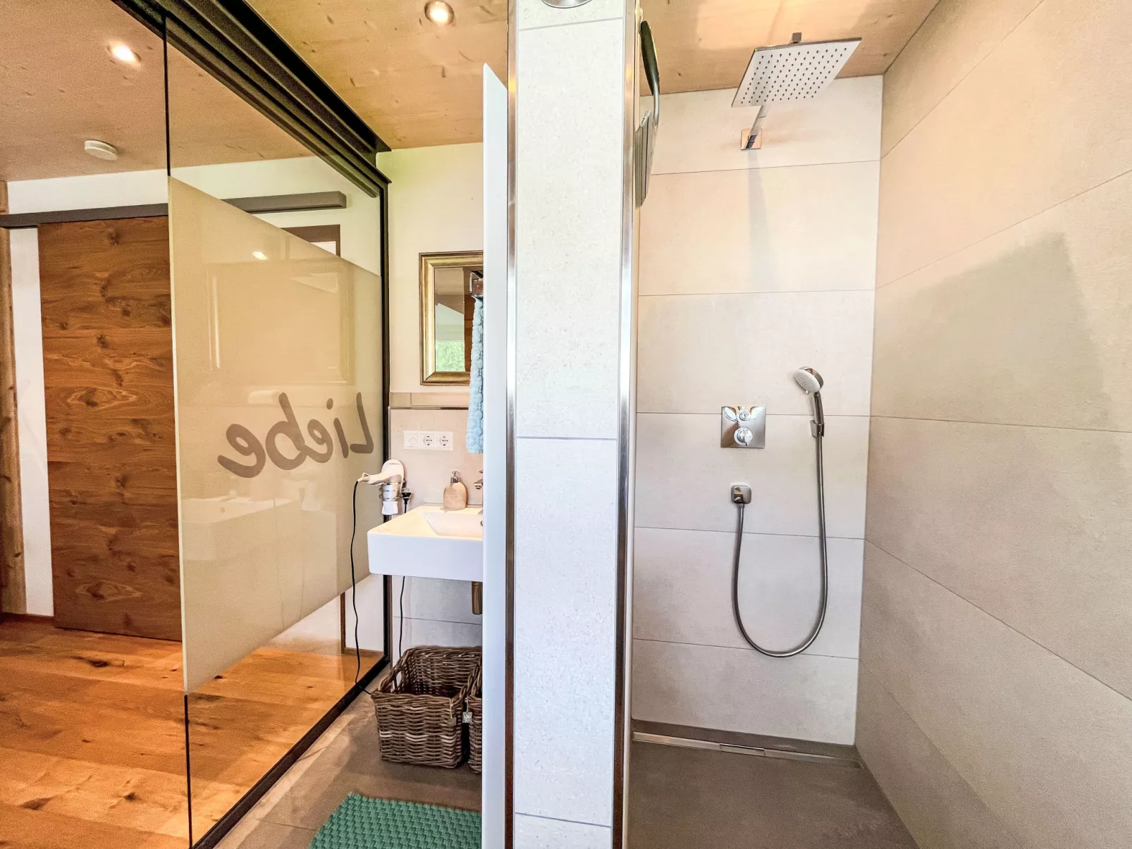 Kinast (HFT201) - Binnen