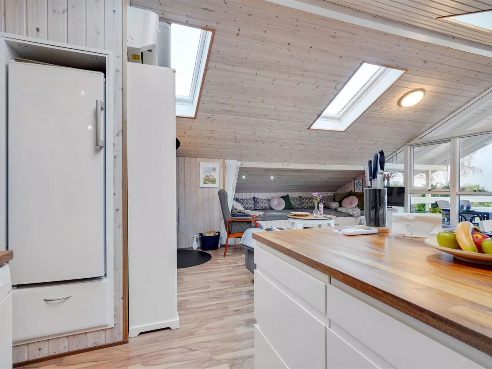 "Flicka" - 275m from the sea-Binnen