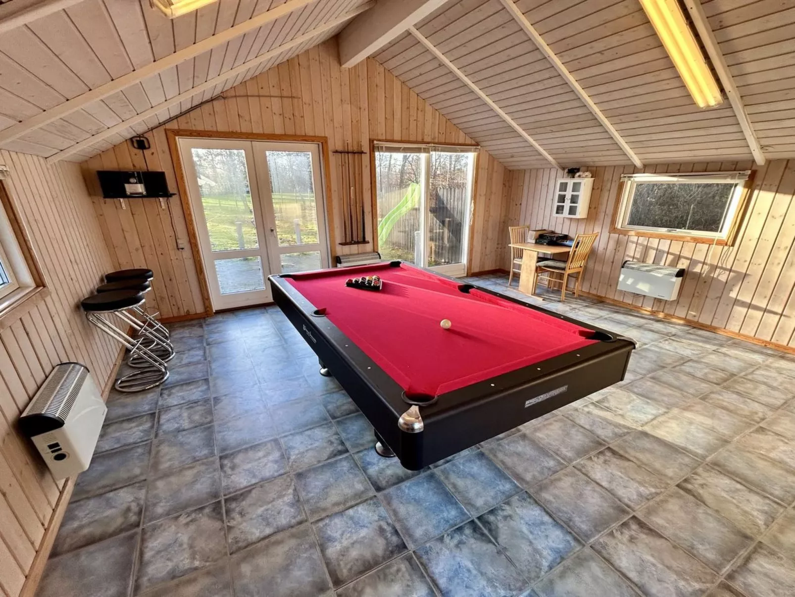 "Kalli" - 350m to the fjord-Binnen