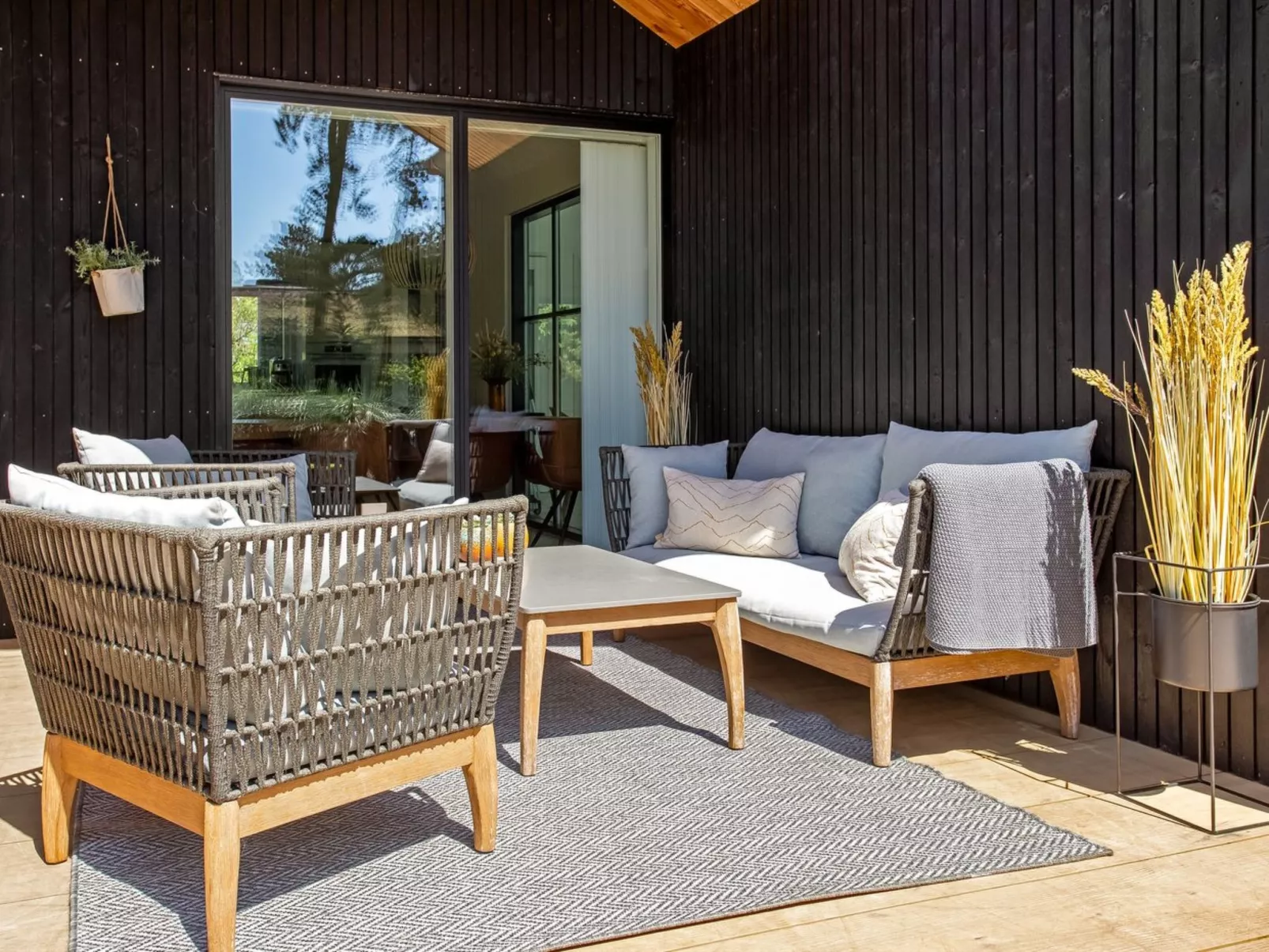 "Menja" - 1.4km from the sea - Buiten