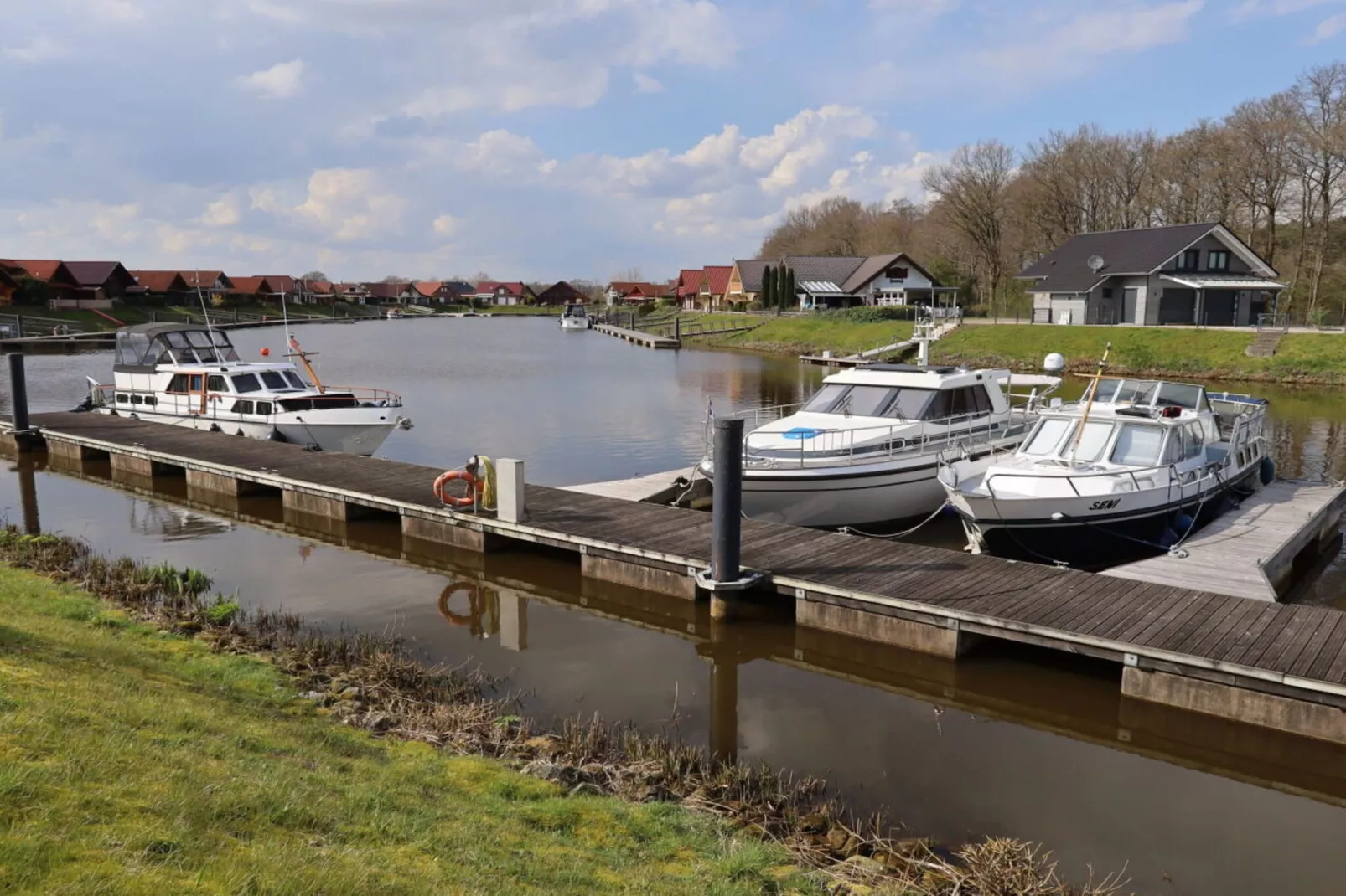 453480 - Image-tags.water view