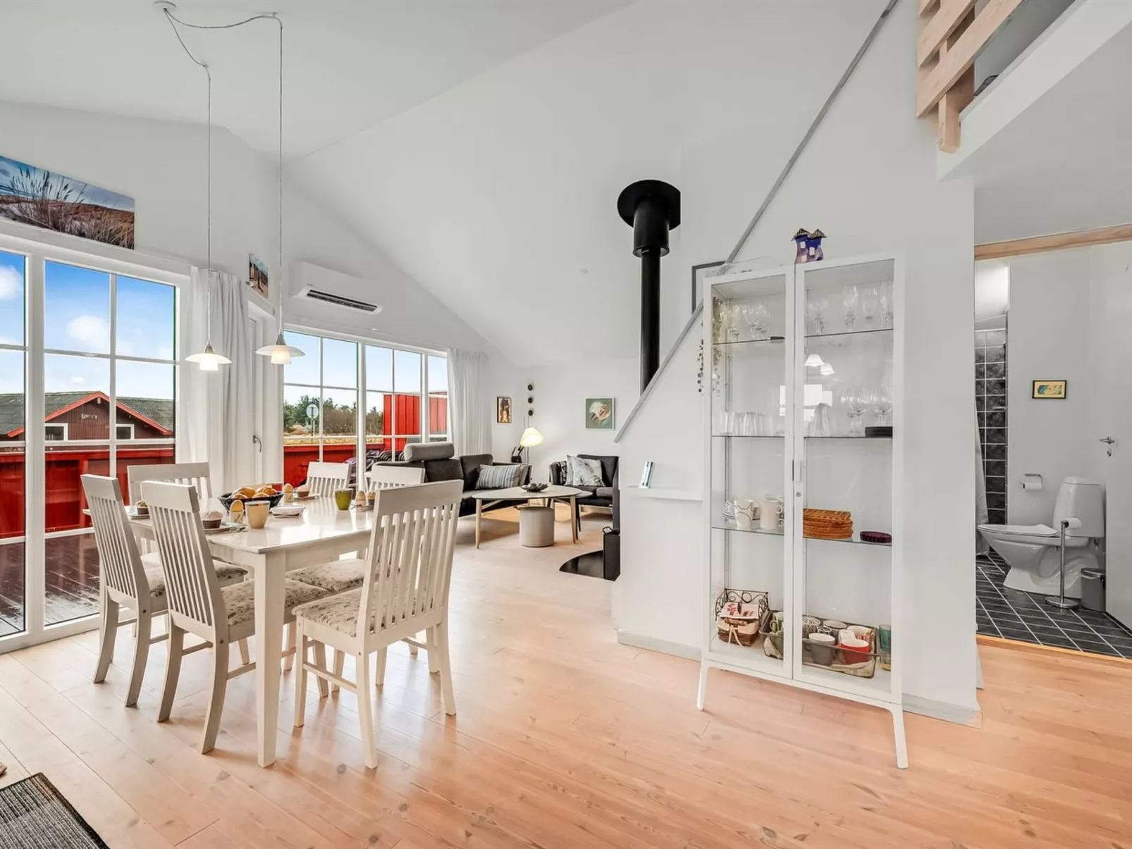 "Binta" - 300m to the fjord - Binnen