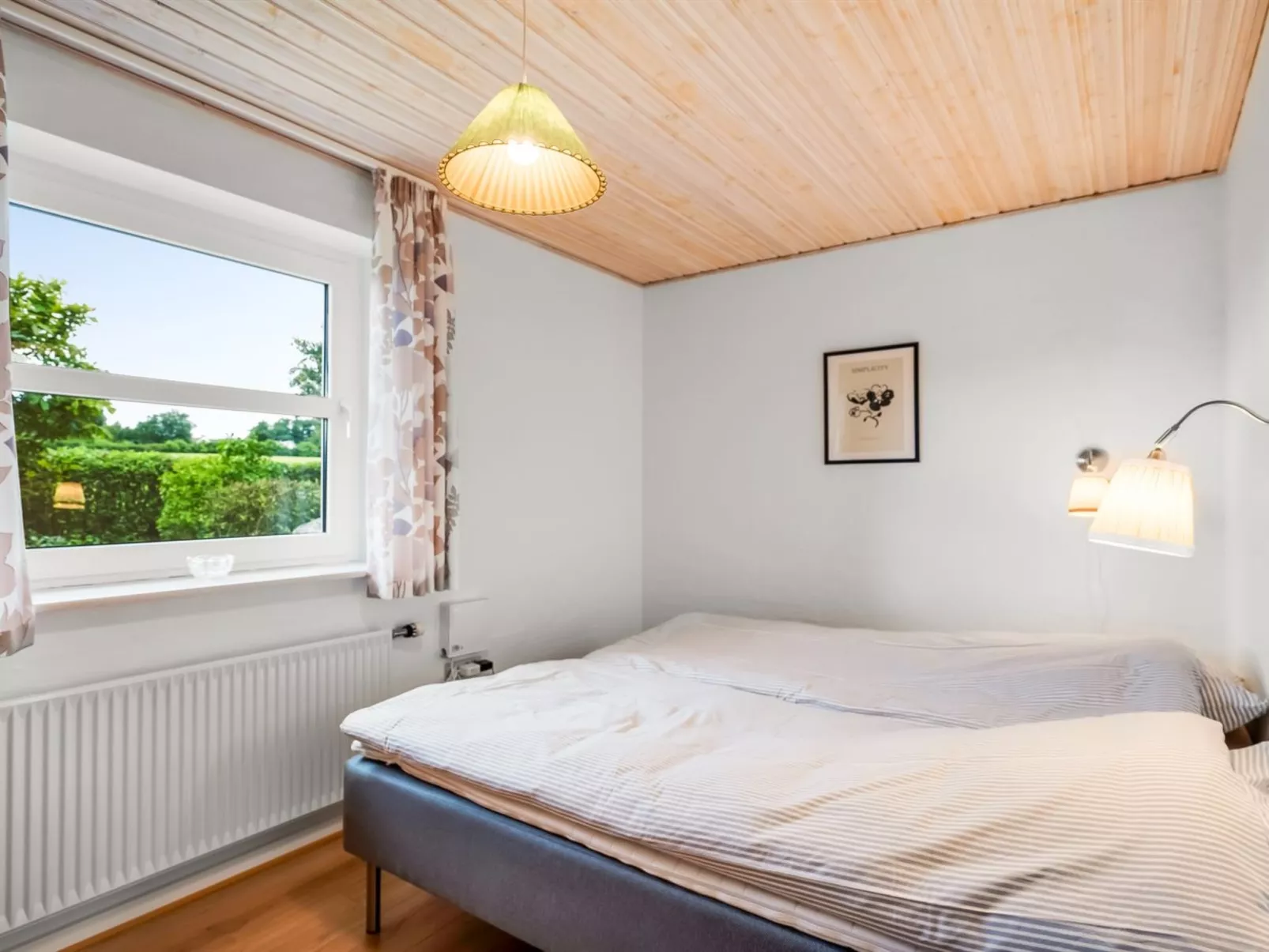 "Erja" - 300m to the fjord-Binnen