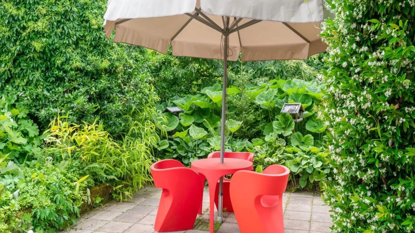 Wellnesshuisje Engelse Tuin-Tuinen zomer