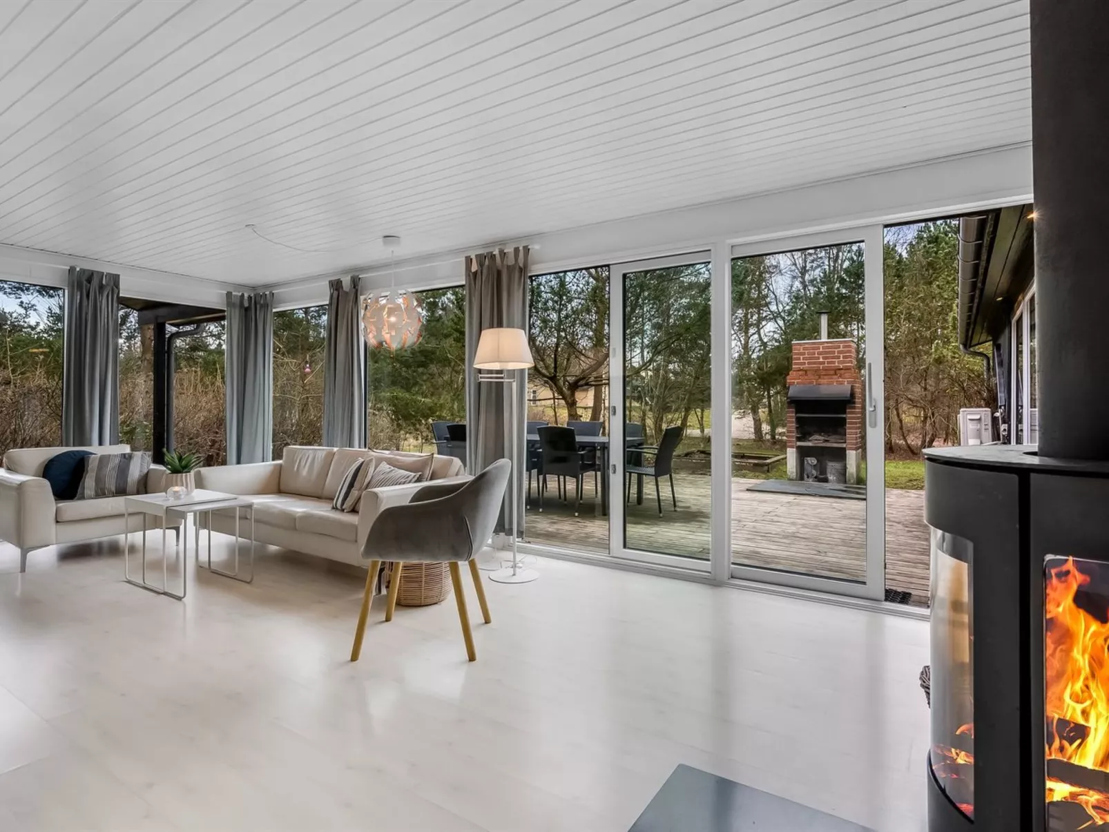 "Simjanka" - 800m from the sea - Binnen