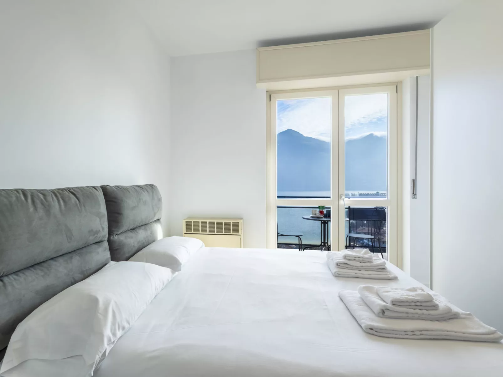 Lovere Balcony View - Binnen