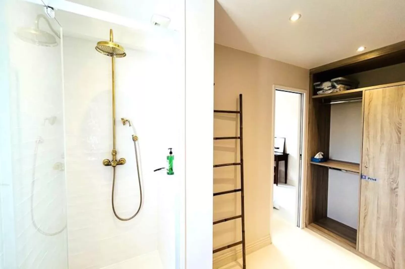 Résidence Ysatis-larmor Plage - Niet-getagd