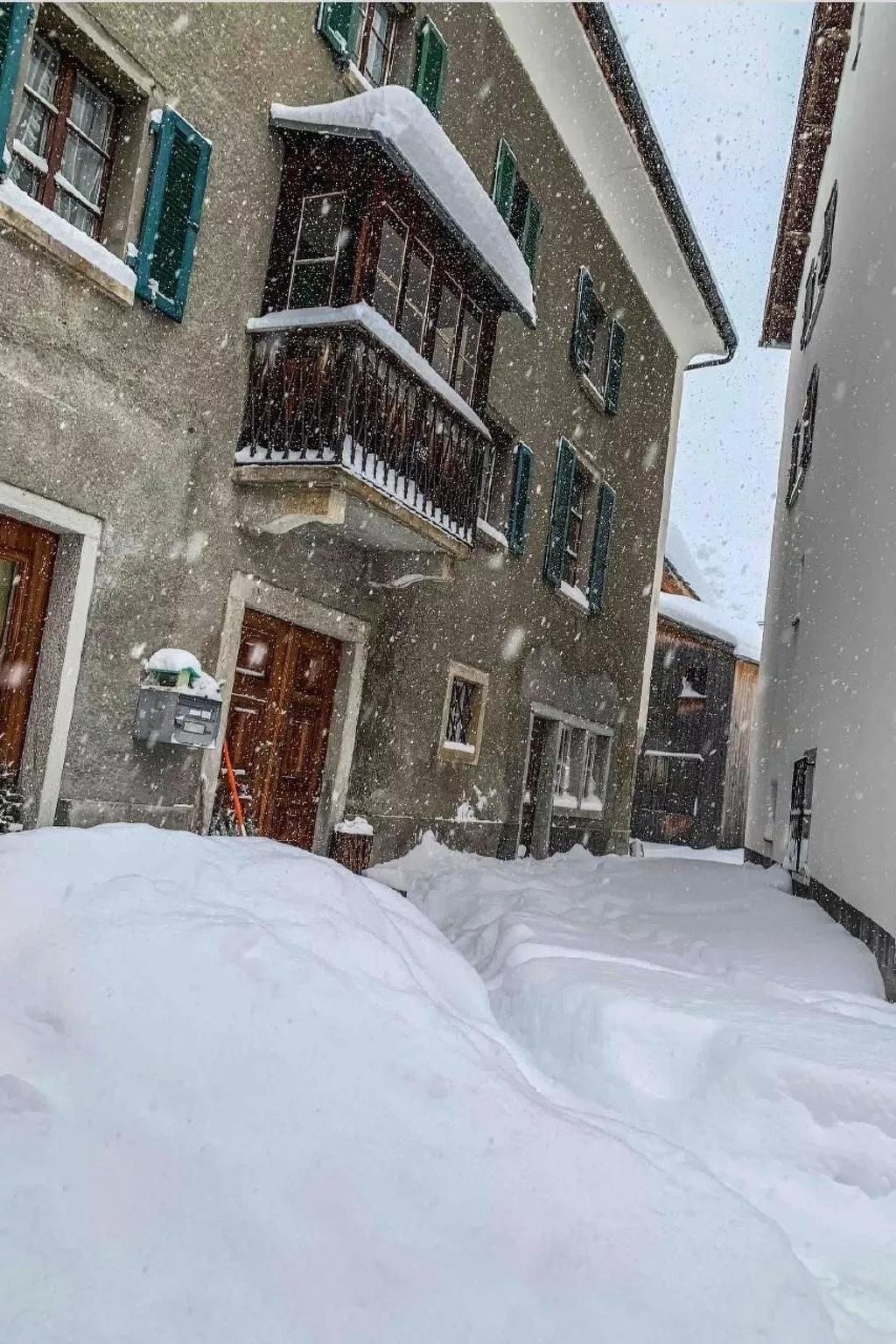 Mit Panoramablick in die Bergwelt - Image-tags.info