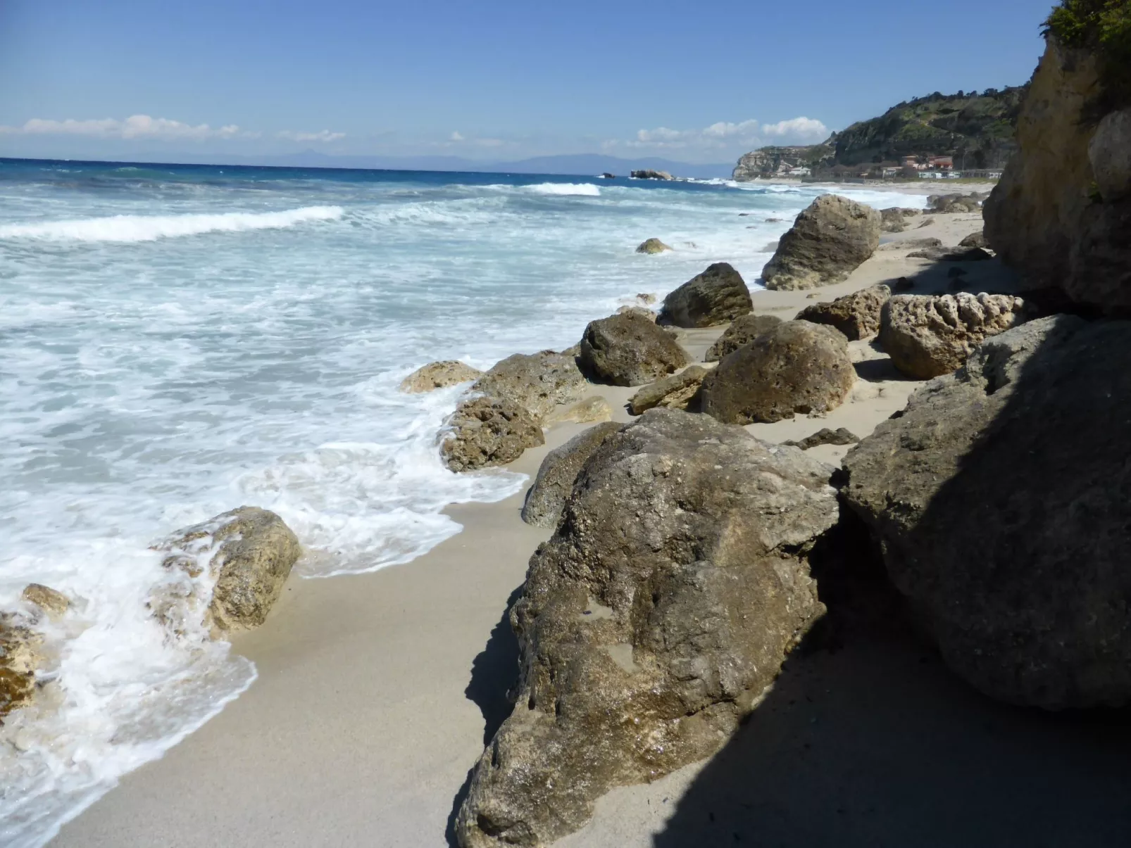 Ferienvilla bei Tropea mit Blick auf das Meer und die liparischen Inseln - Image-tags.info