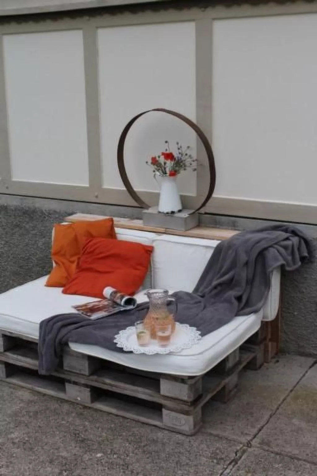 Verschlafen... in sanfte Hügel eingebettet. - Image-tags.info