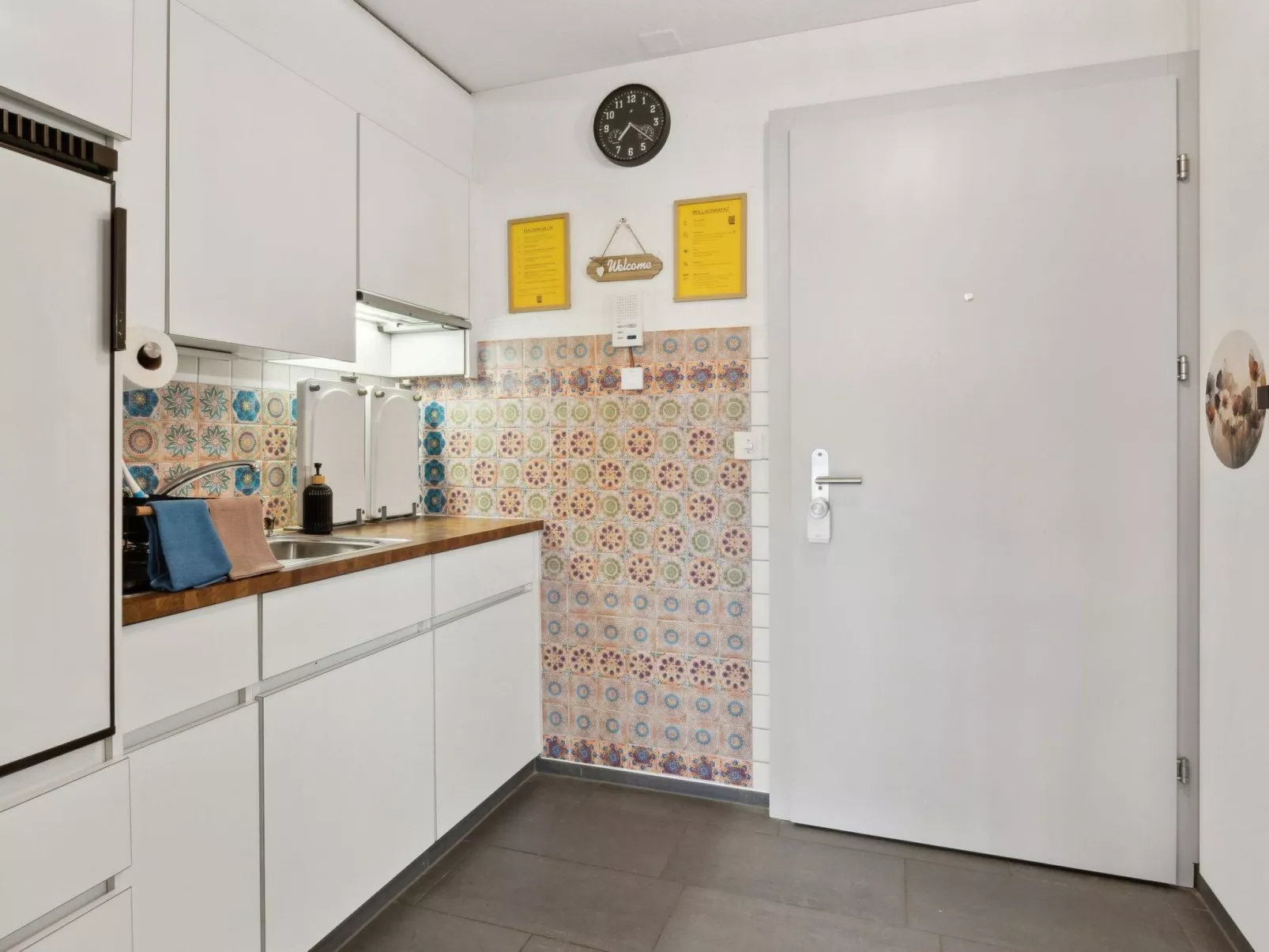 4 Seasons Apartment - Image-tags.info