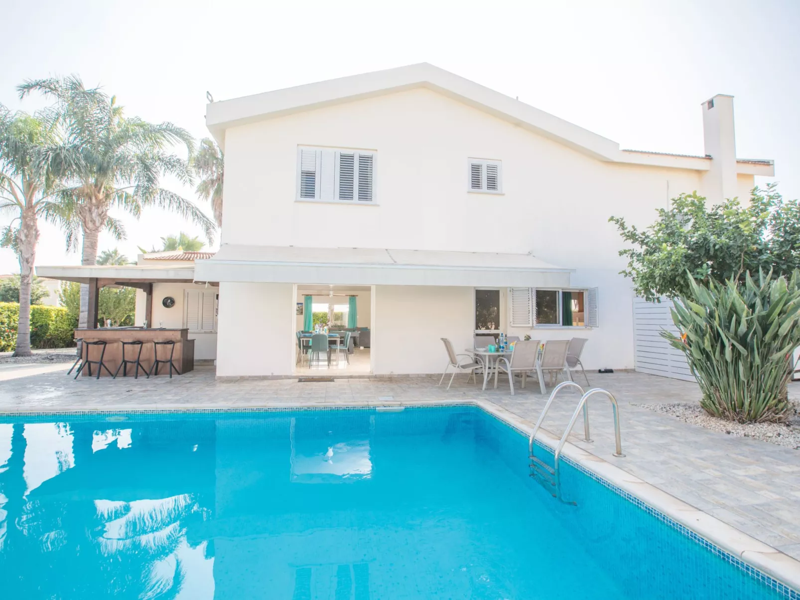 Geräumige und private Ferienvilla mit eigenem Pool - Image-tags.info