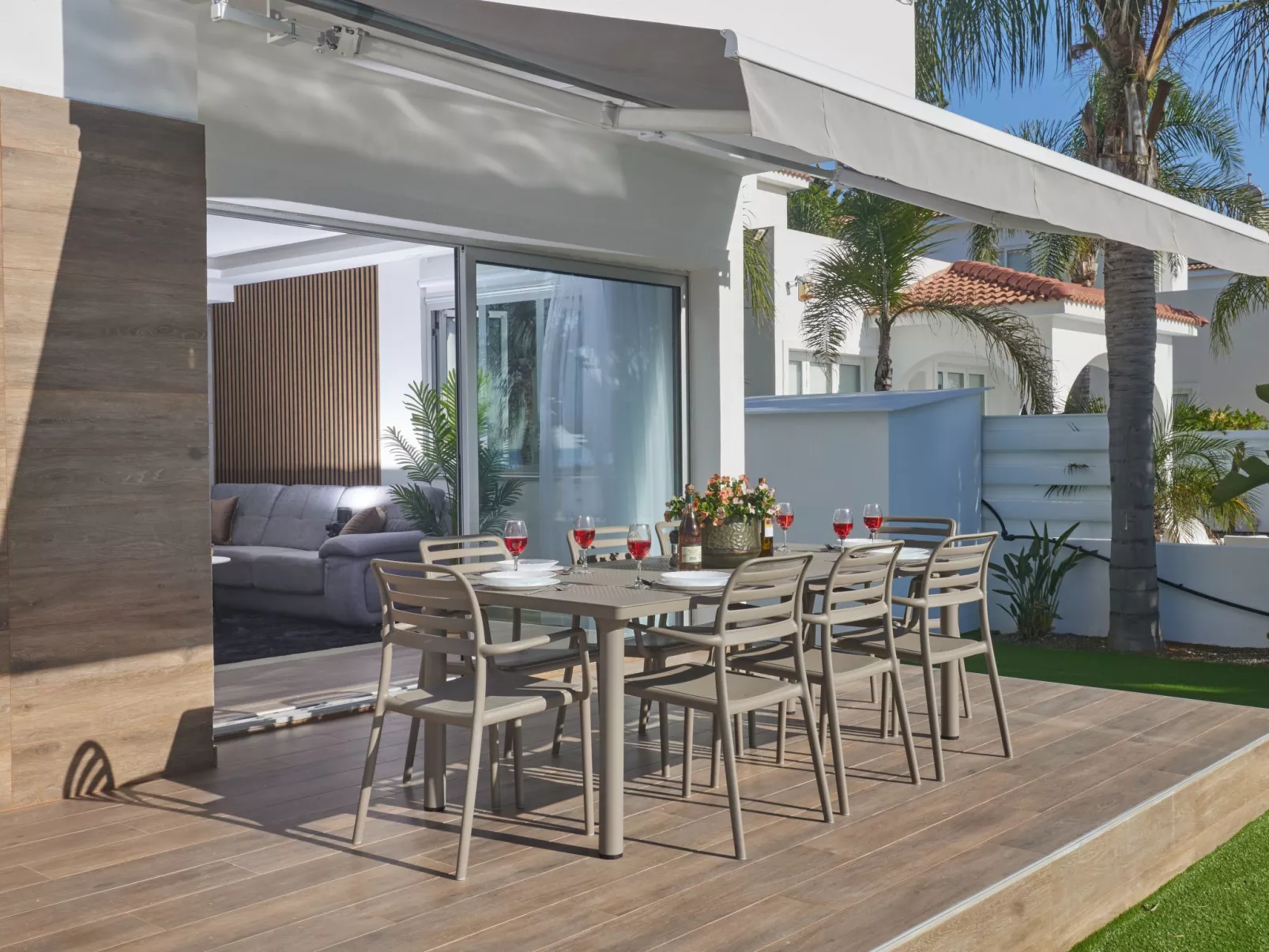 Moderne, geräumige Ferienvilla - Image-tags.info